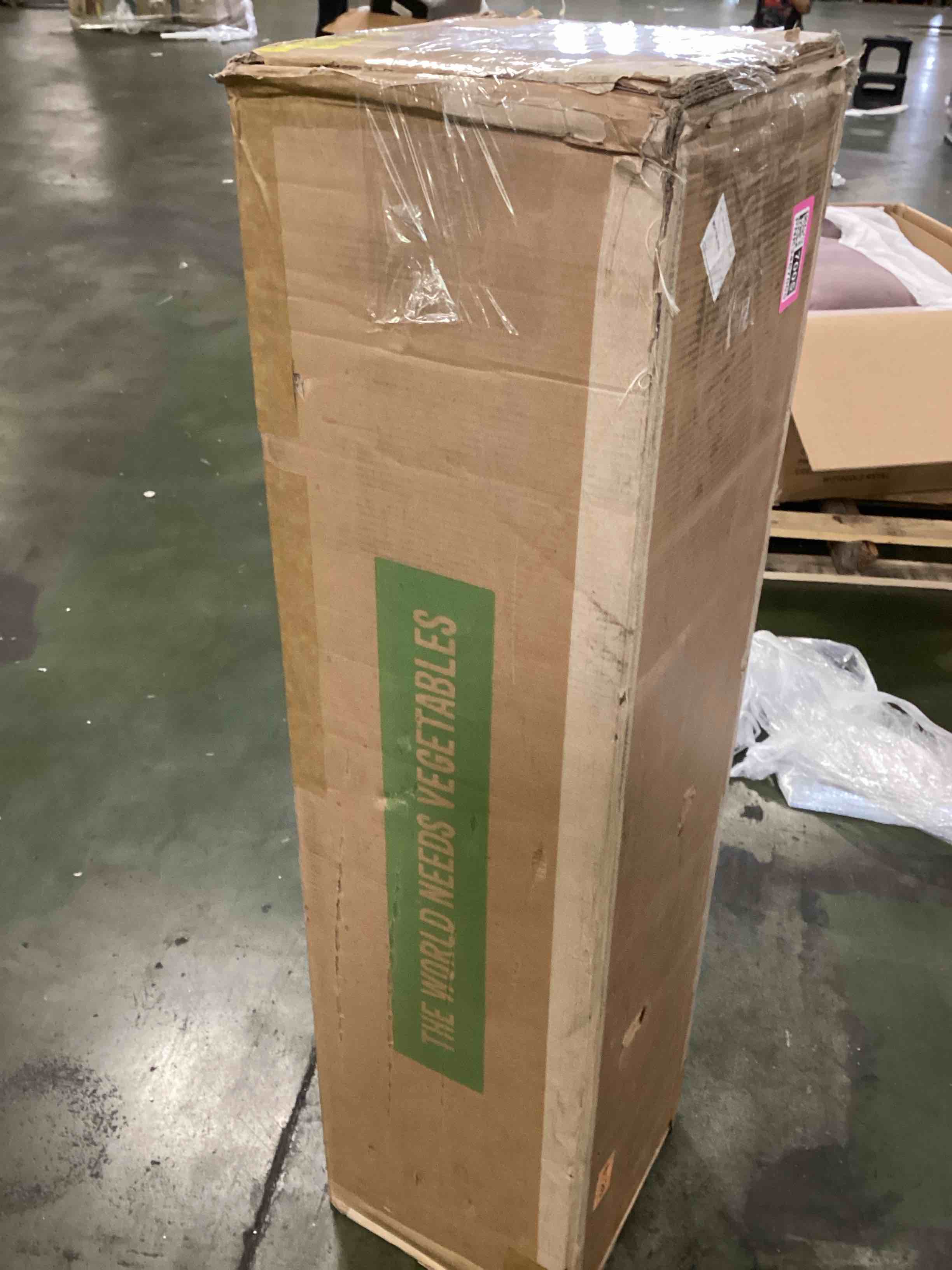 https://s3.amazonaws.com/lotting-images-prod/bidfta/PNK3467005_1745957432899.jpeg