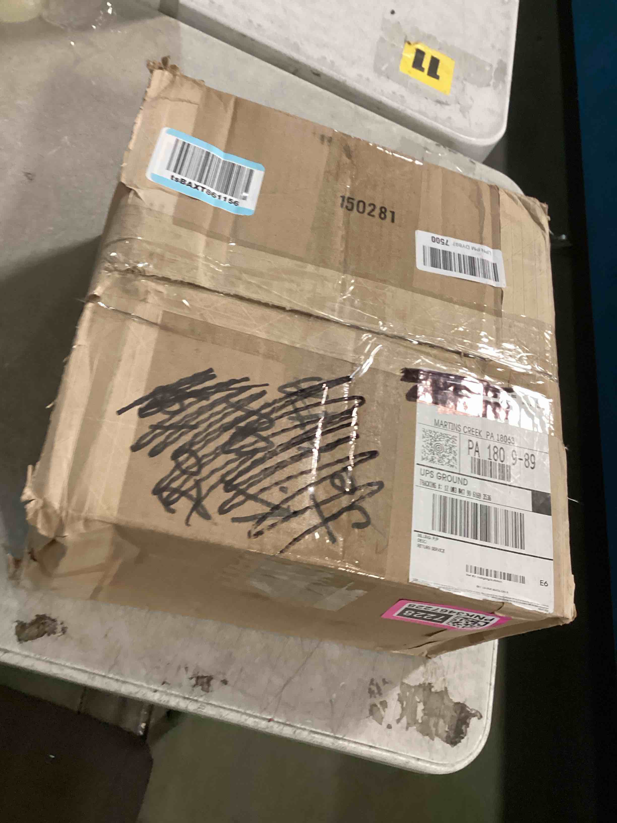 https://s3.amazonaws.com/lotting-images-prod/bidfta/PNK3467228_1746447432137.jpeg