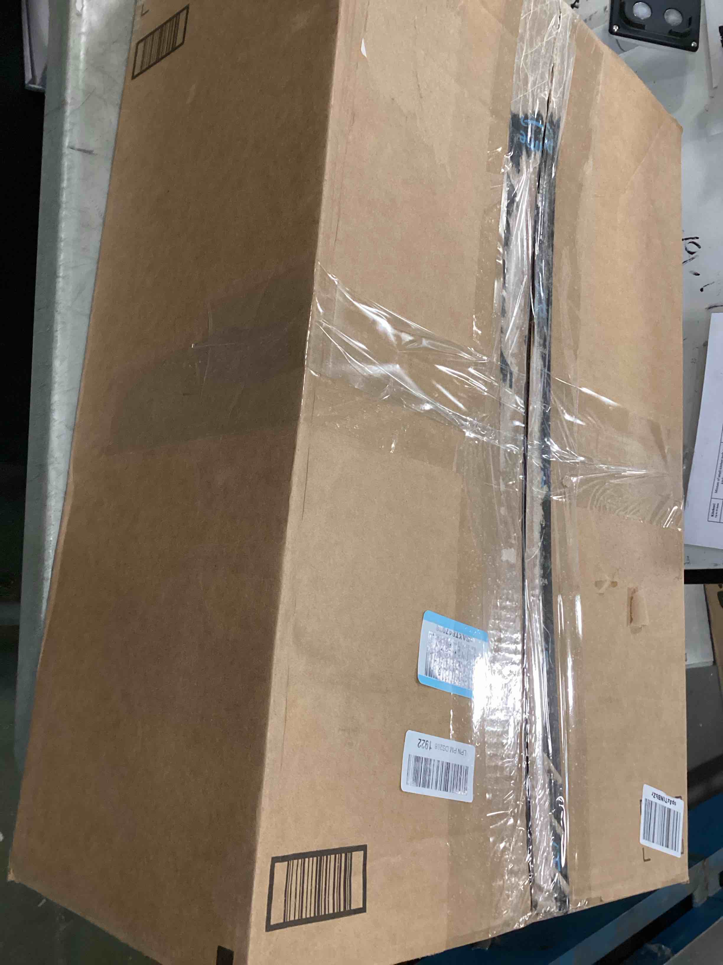 https://s3.amazonaws.com/lotting-images-prod/bidfta/PNK3467287_1746474891388.jpeg