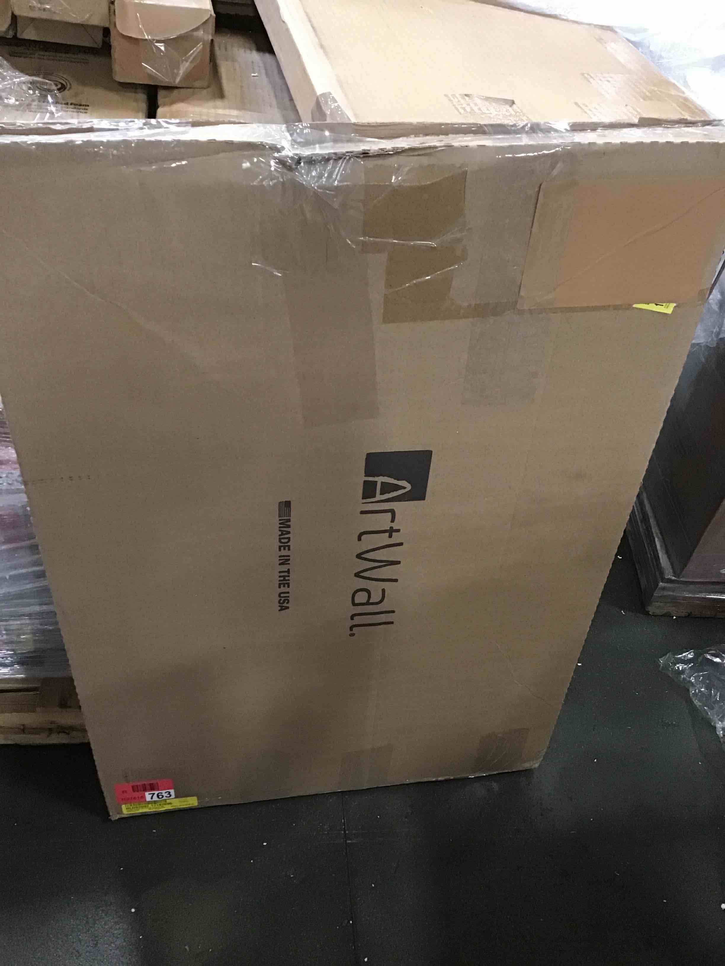 https://s3.amazonaws.com/lotting-images-prod/bidfta/PNK3467420_1746548787945.jpeg