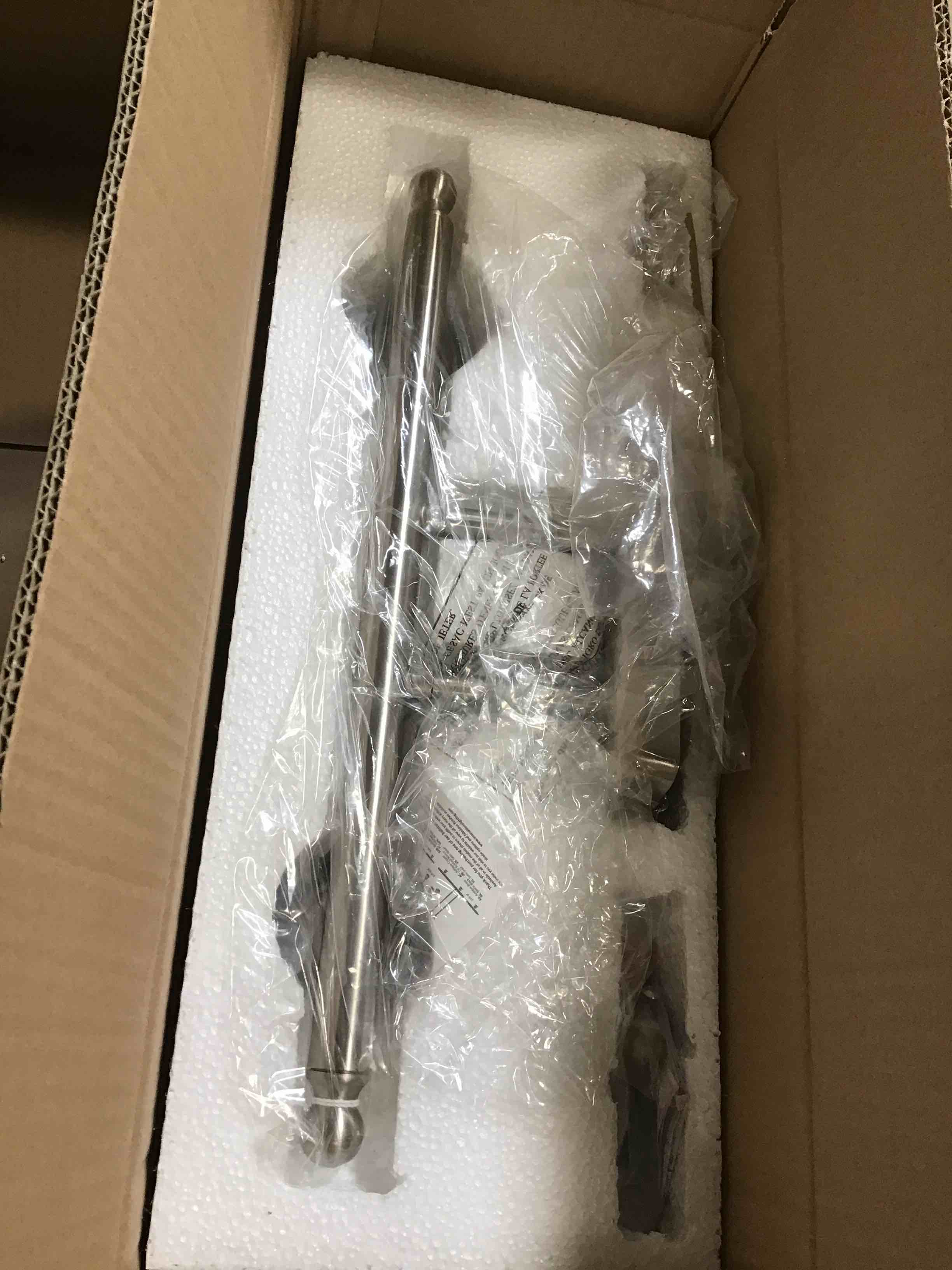https://s3.amazonaws.com/lotting-images-prod/bidfta/PNK3467447_1746556576681.jpeg