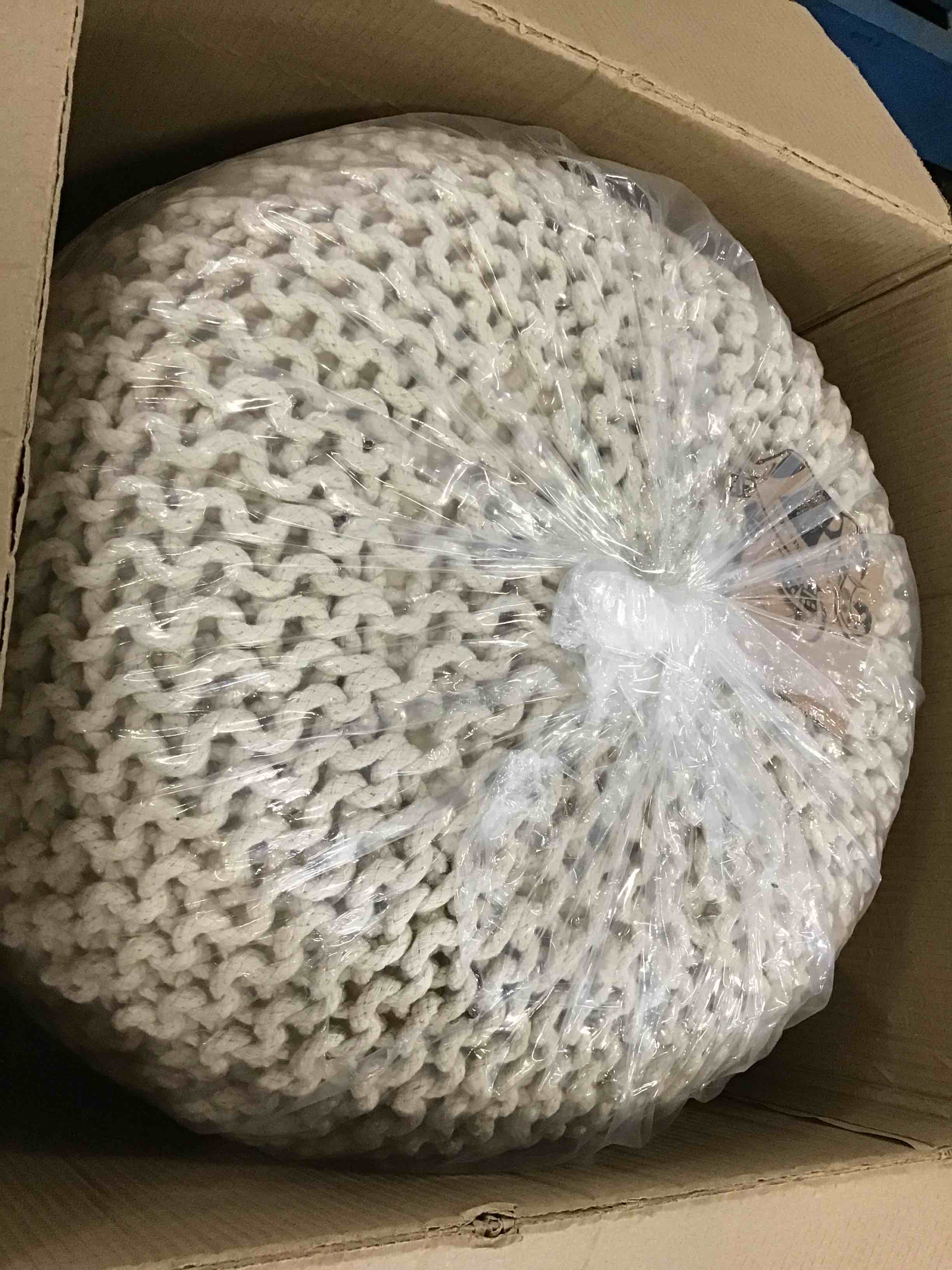 https://s3.amazonaws.com/lotting-images-prod/bidfta/PNK3467659_1746639695173.jpeg