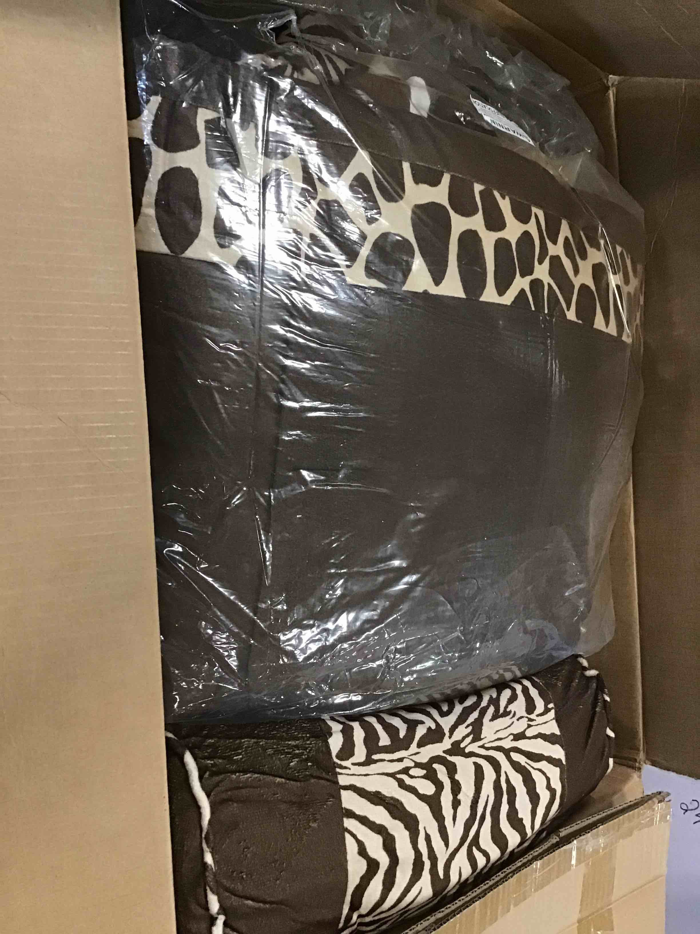 https://s3.amazonaws.com/lotting-images-prod/bidfta/PNK3468110_1746804598991.jpeg