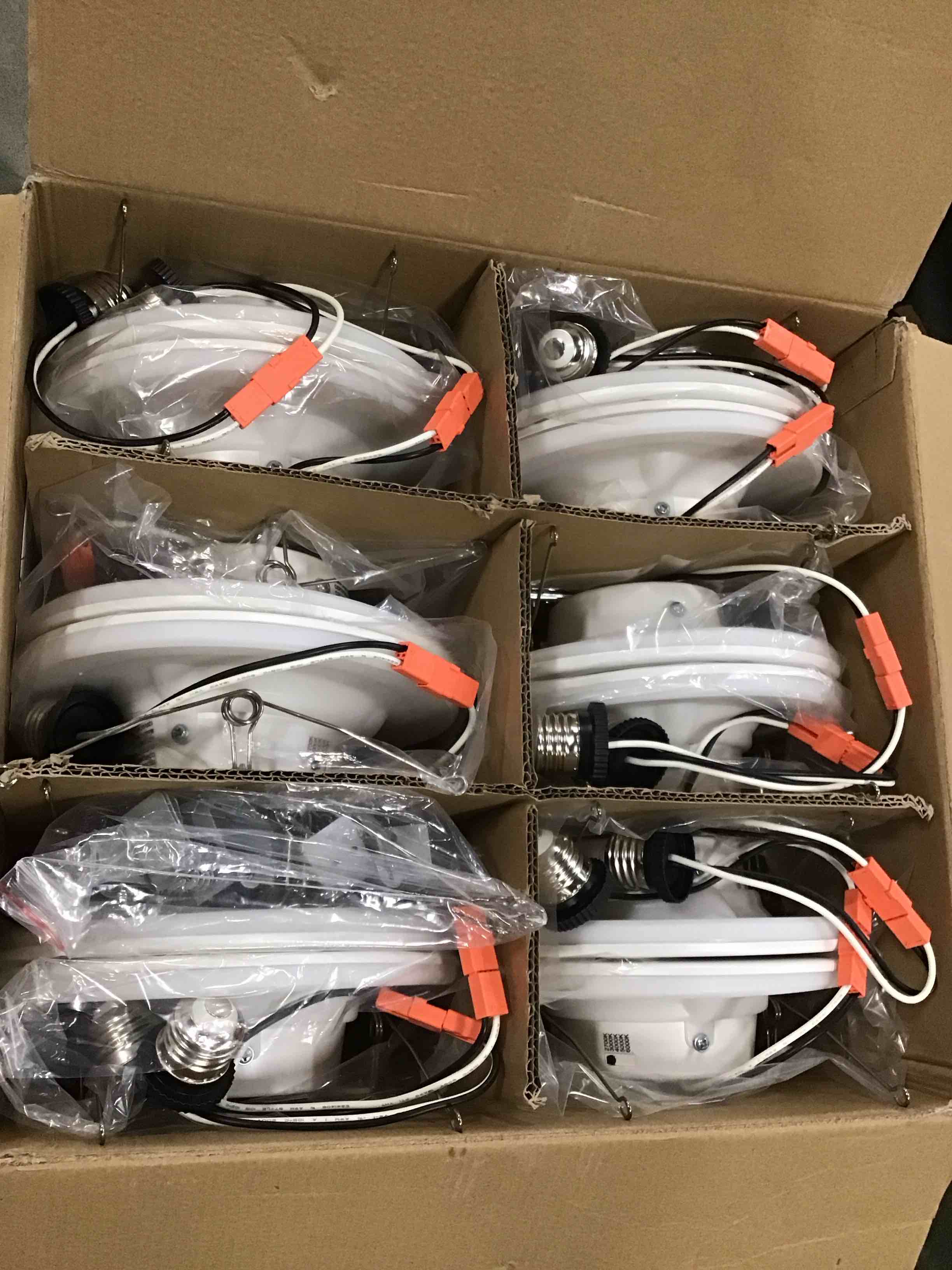 https://s3.amazonaws.com/lotting-images-prod/bidfta/PNK3468449_1747072907410.jpeg