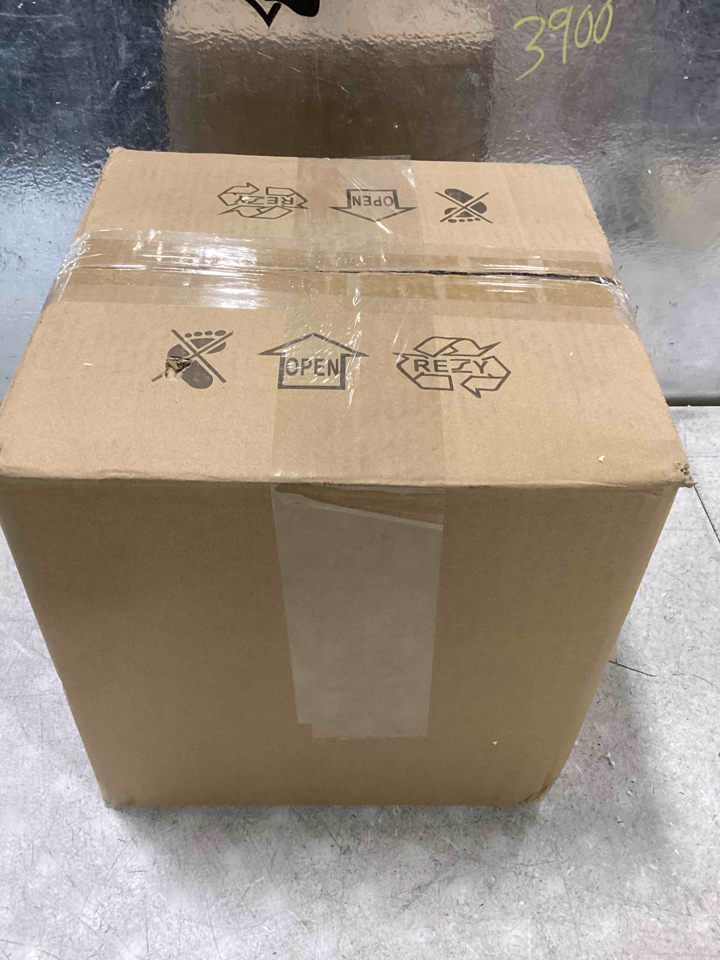 https://s3.amazonaws.com/lotting-images-prod/bidfta/PNK3468629_1747235150049.jpeg