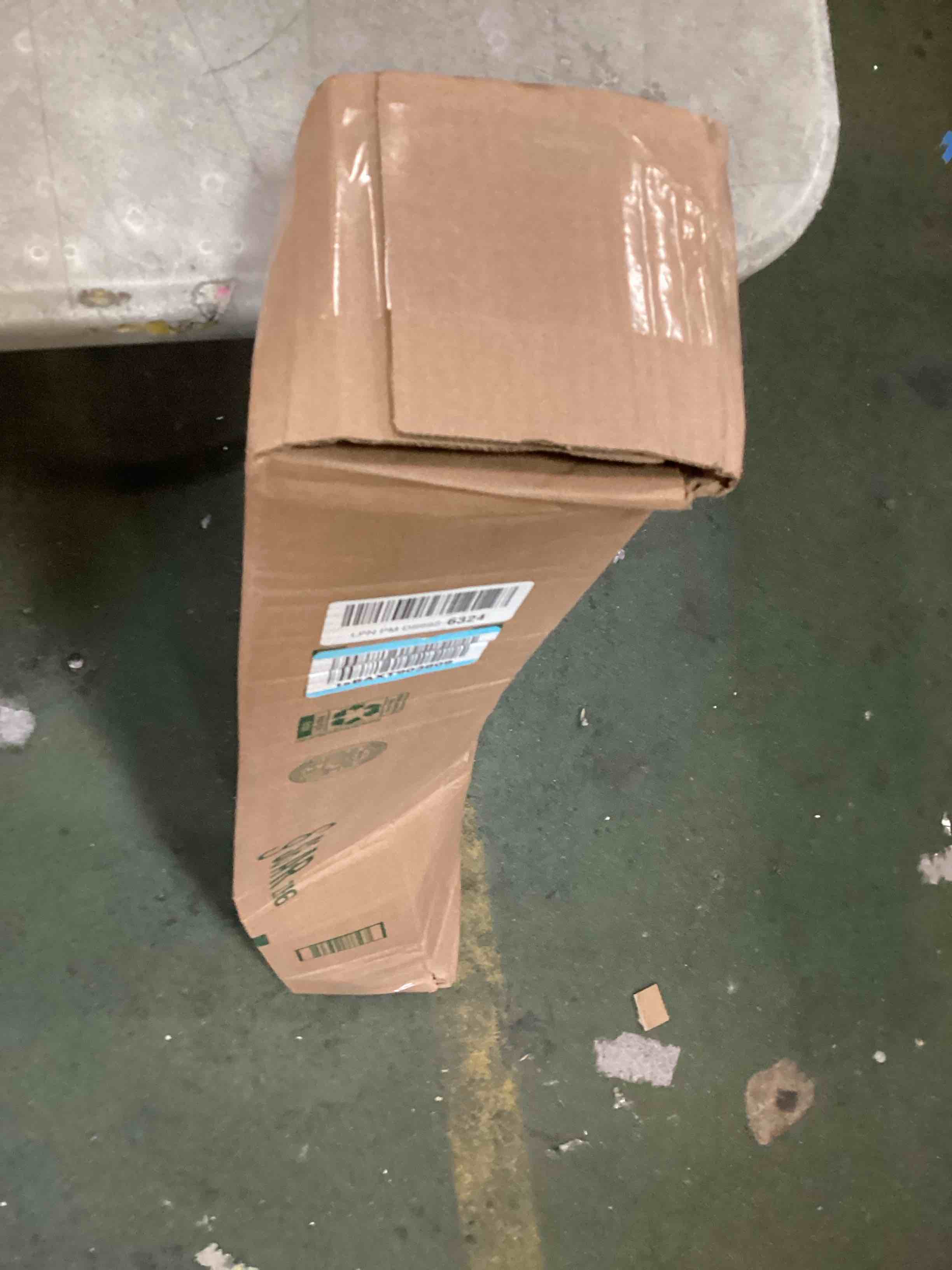 https://s3.amazonaws.com/lotting-images-prod/bidfta/PNK3469510_1746018227667.jpeg