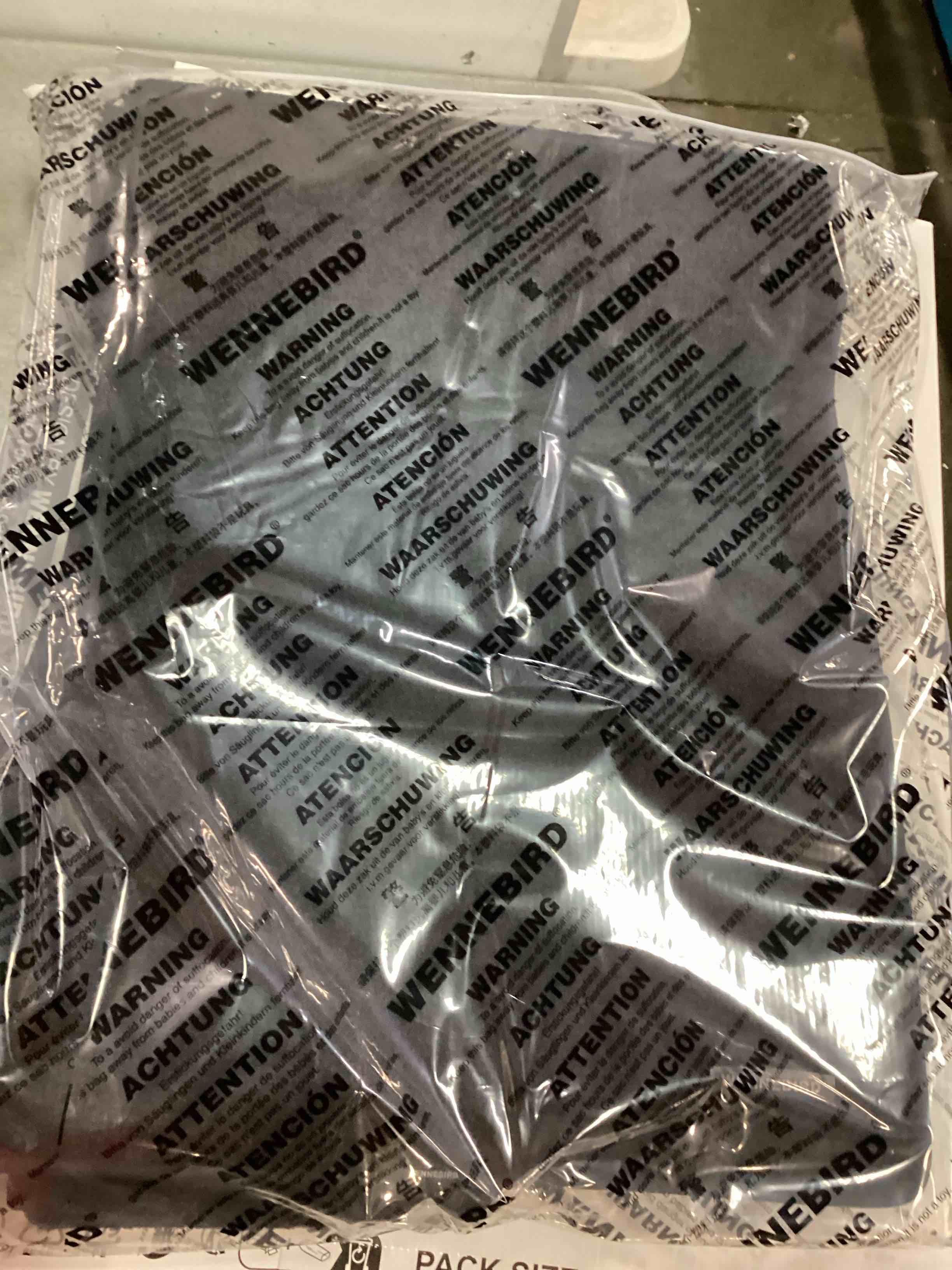 https://s3.amazonaws.com/lotting-images-prod/bidfta/PNK3469666_1746105965444.jpeg