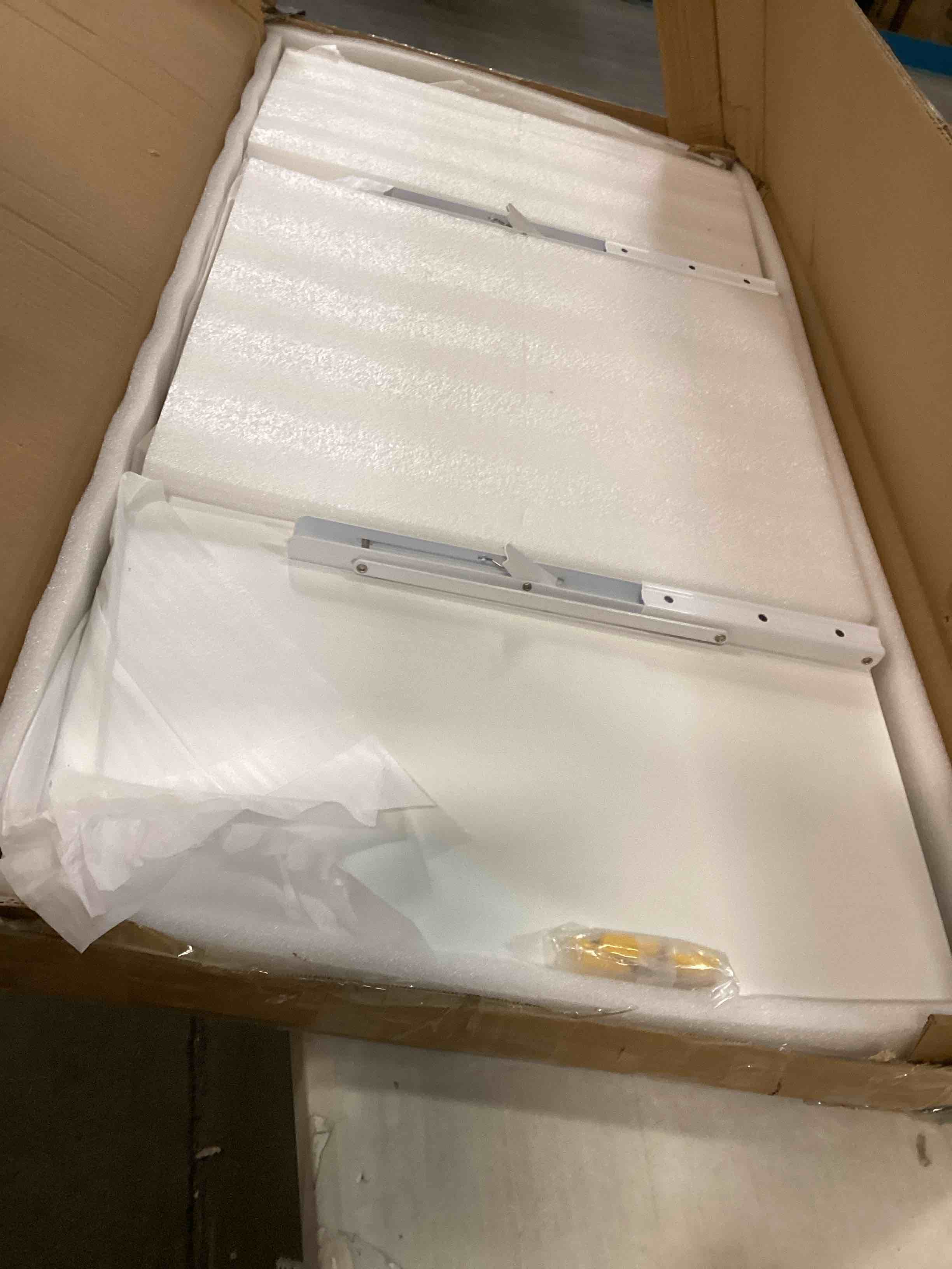 https://s3.amazonaws.com/lotting-images-prod/bidfta/PNK3469958_1746451462469.jpeg