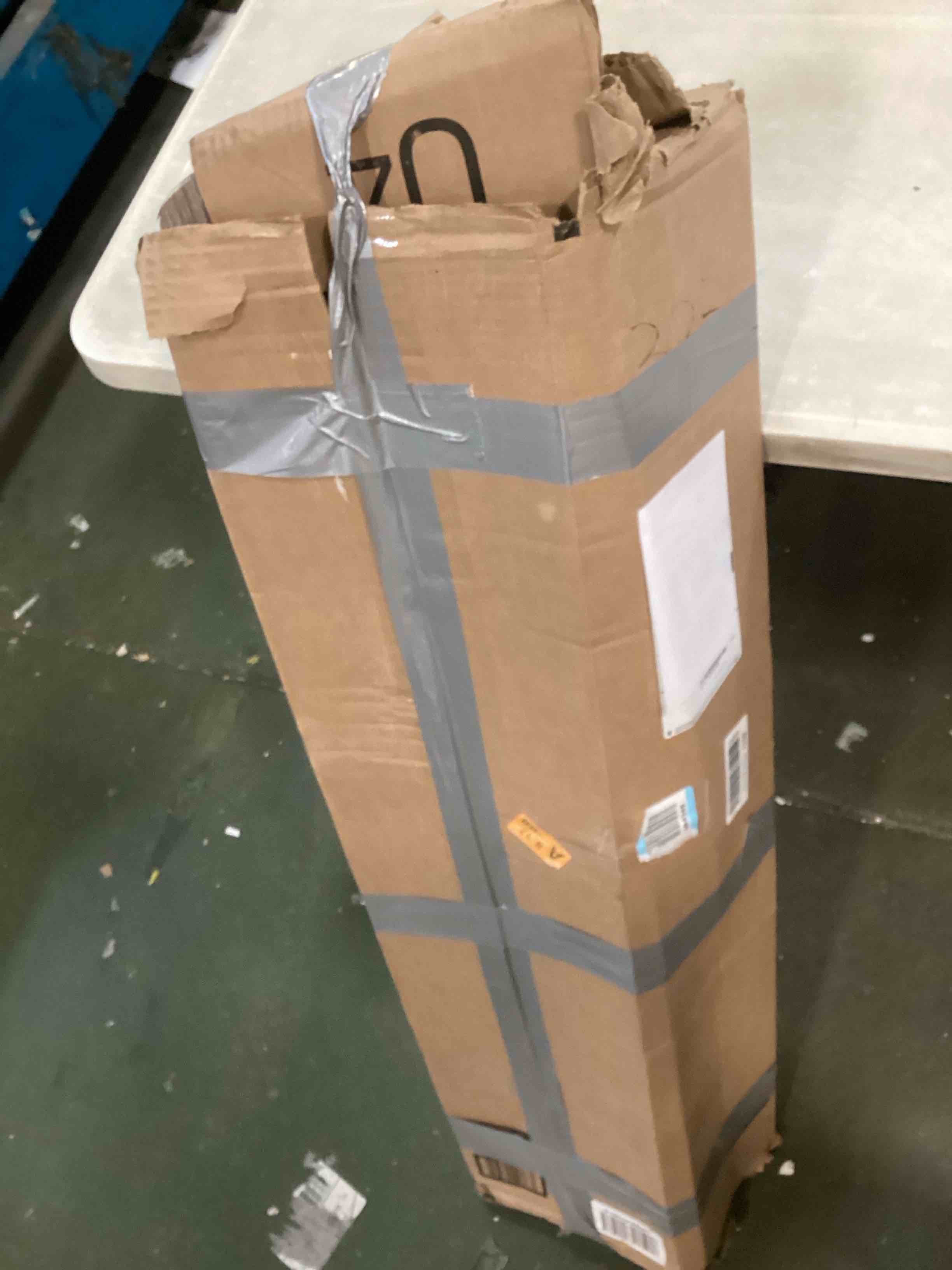 https://s3.amazonaws.com/lotting-images-prod/bidfta/PNK3470055_1746466932105.jpeg