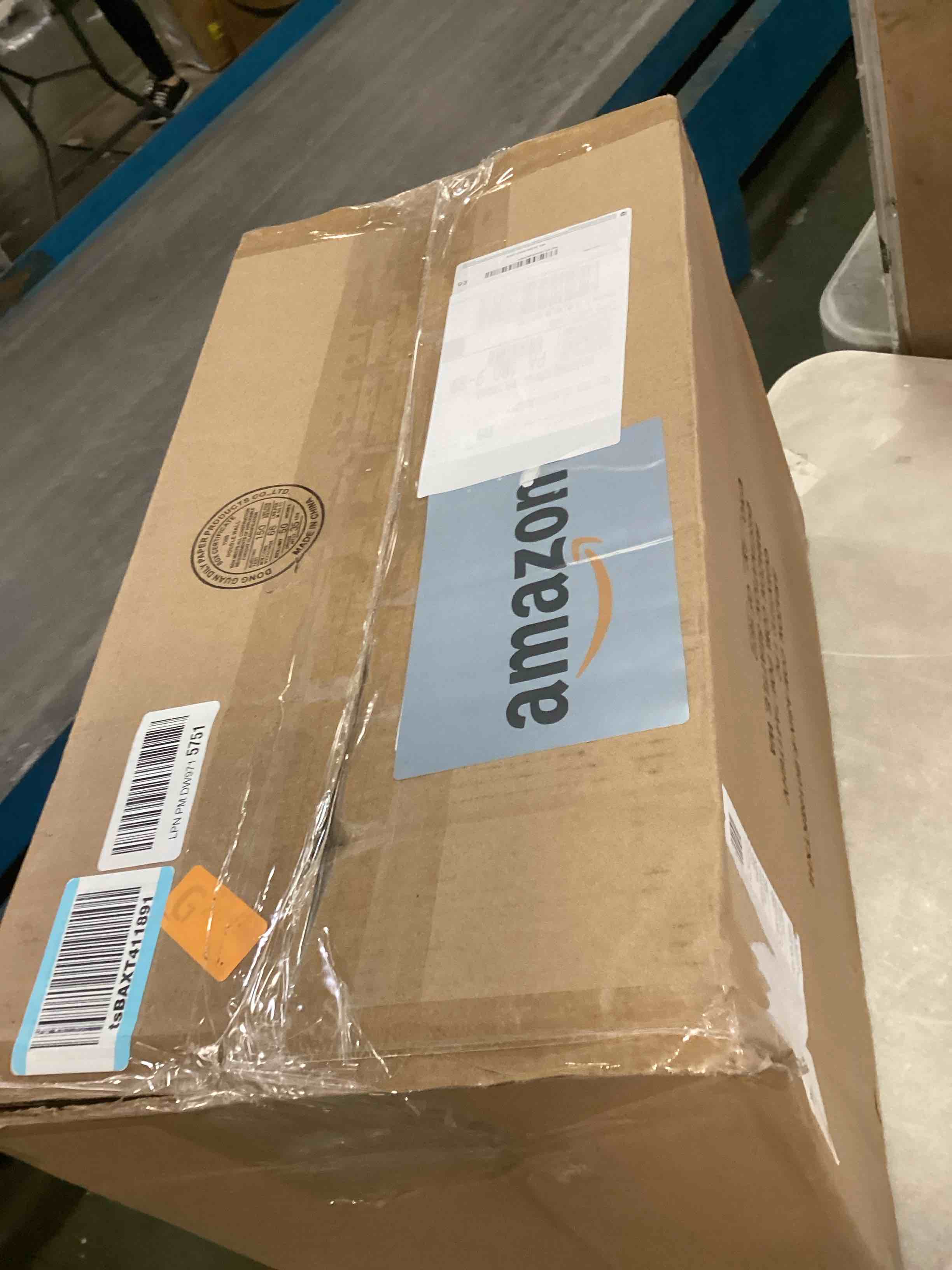 https://s3.amazonaws.com/lotting-images-prod/bidfta/PNK3470071_1746468508231.jpeg