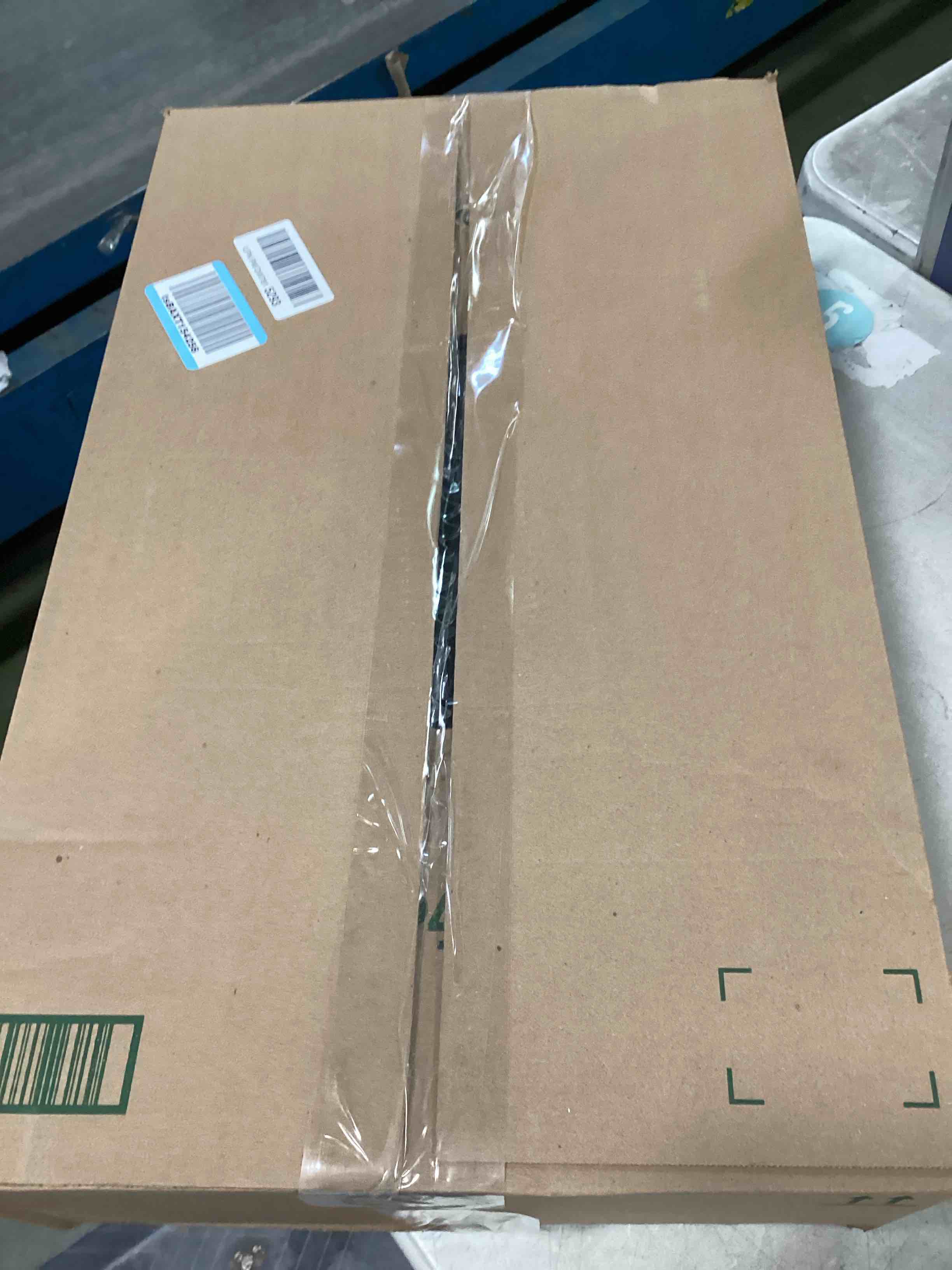 https://s3.amazonaws.com/lotting-images-prod/bidfta/PNK3470127_1746536379980.jpeg