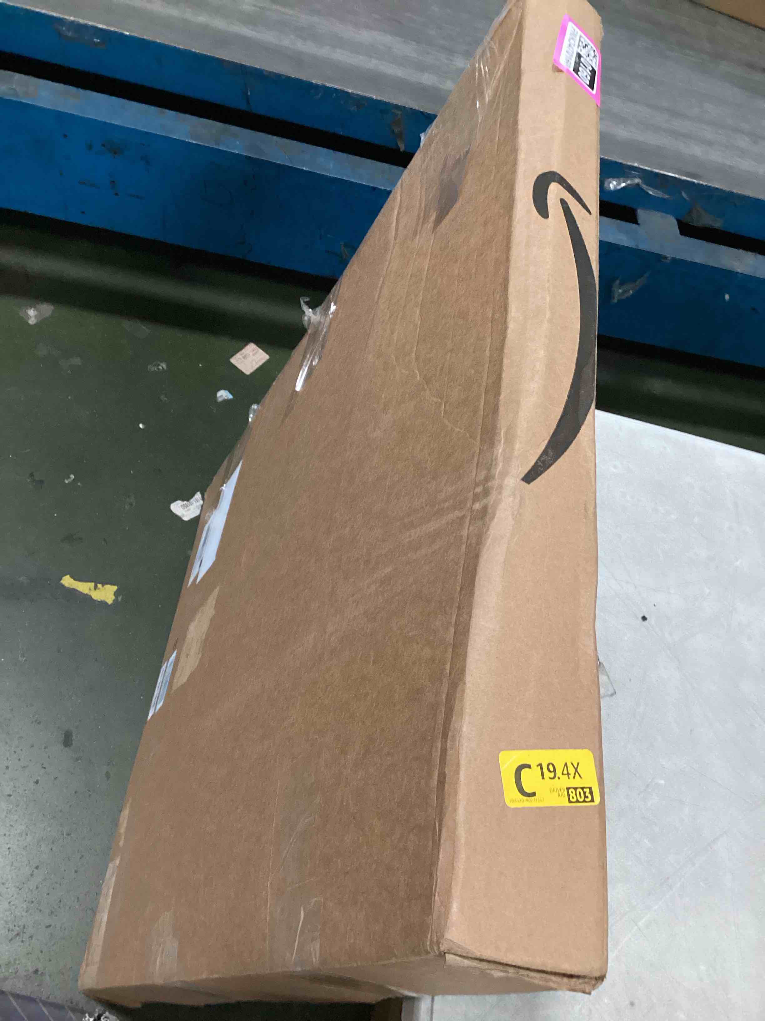 https://s3.amazonaws.com/lotting-images-prod/bidfta/PNK3470160_1746543599032.jpeg