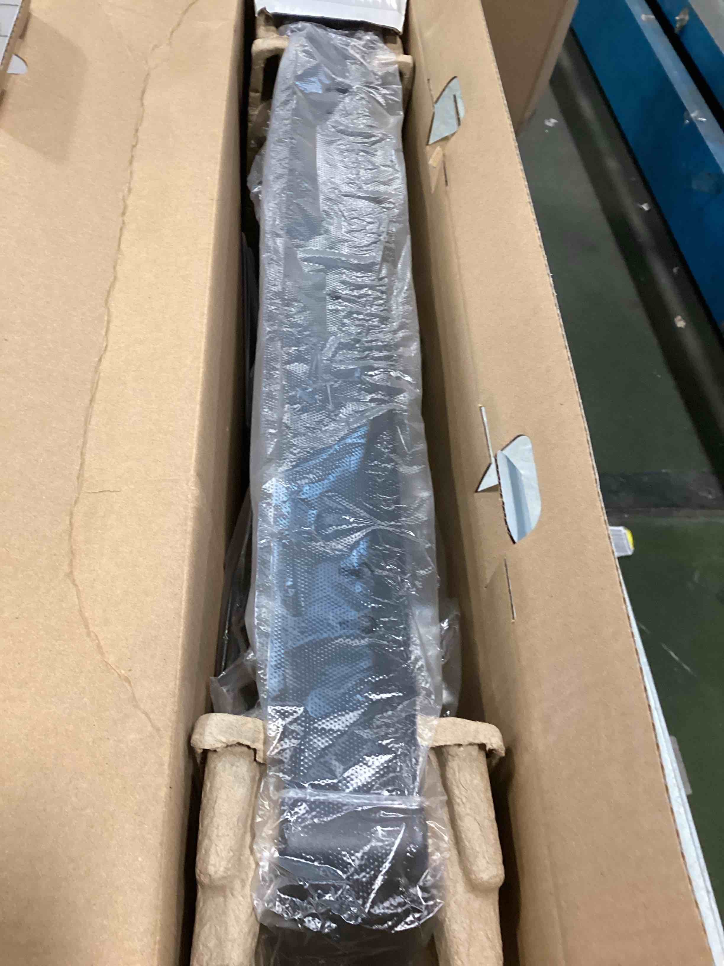 https://s3.amazonaws.com/lotting-images-prod/bidfta/PNK3470313_1746619813590.jpeg