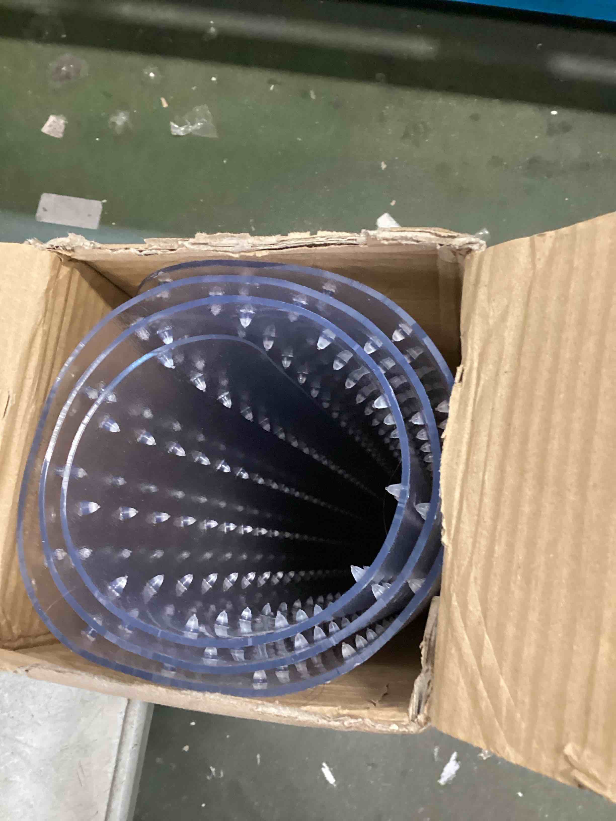 https://s3.amazonaws.com/lotting-images-prod/bidfta/PNK3470488_1746646578047.jpeg
