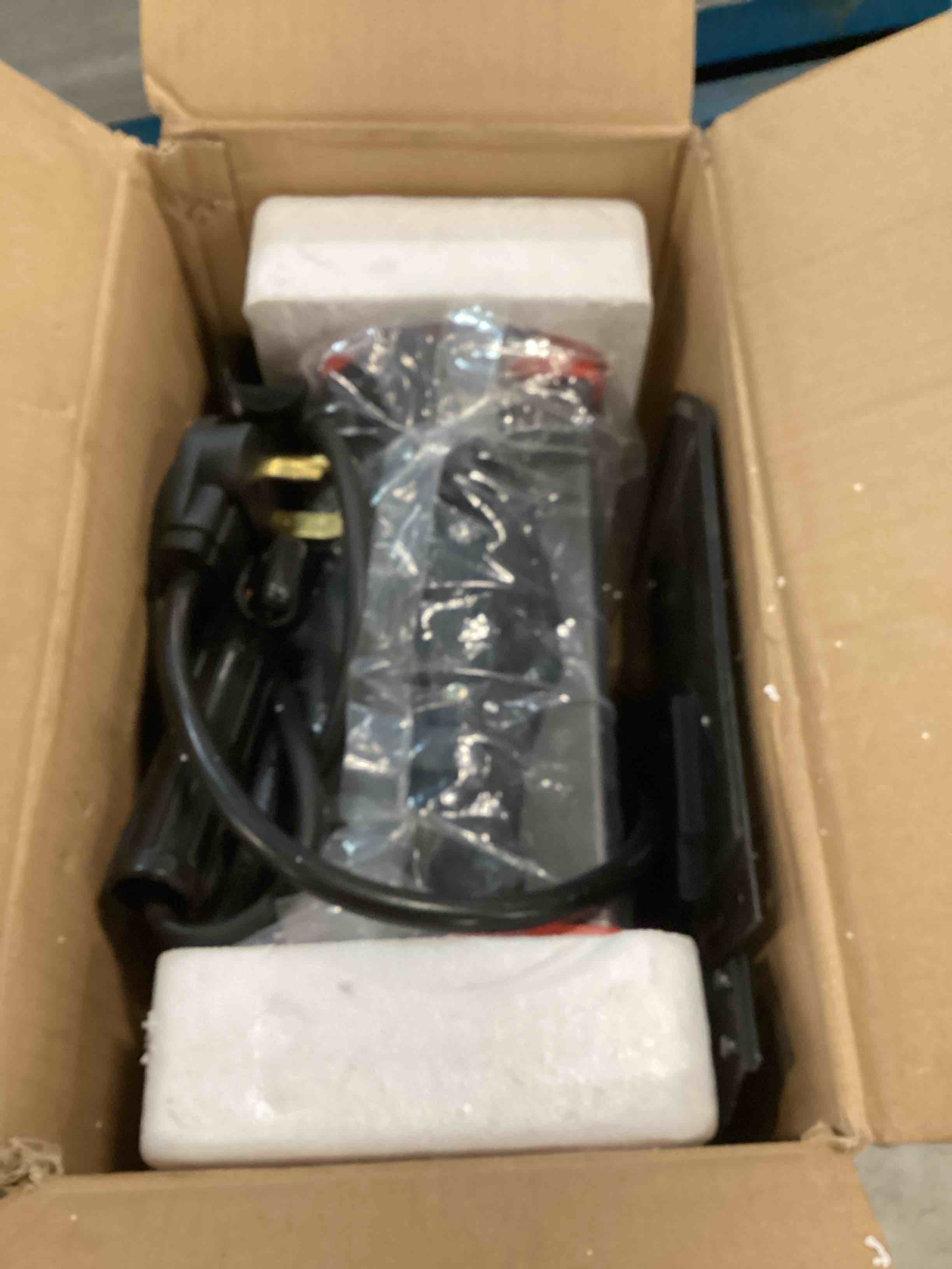 https://s3.amazonaws.com/lotting-images-prod/bidfta/PNK3470559_1746710662610.jpeg