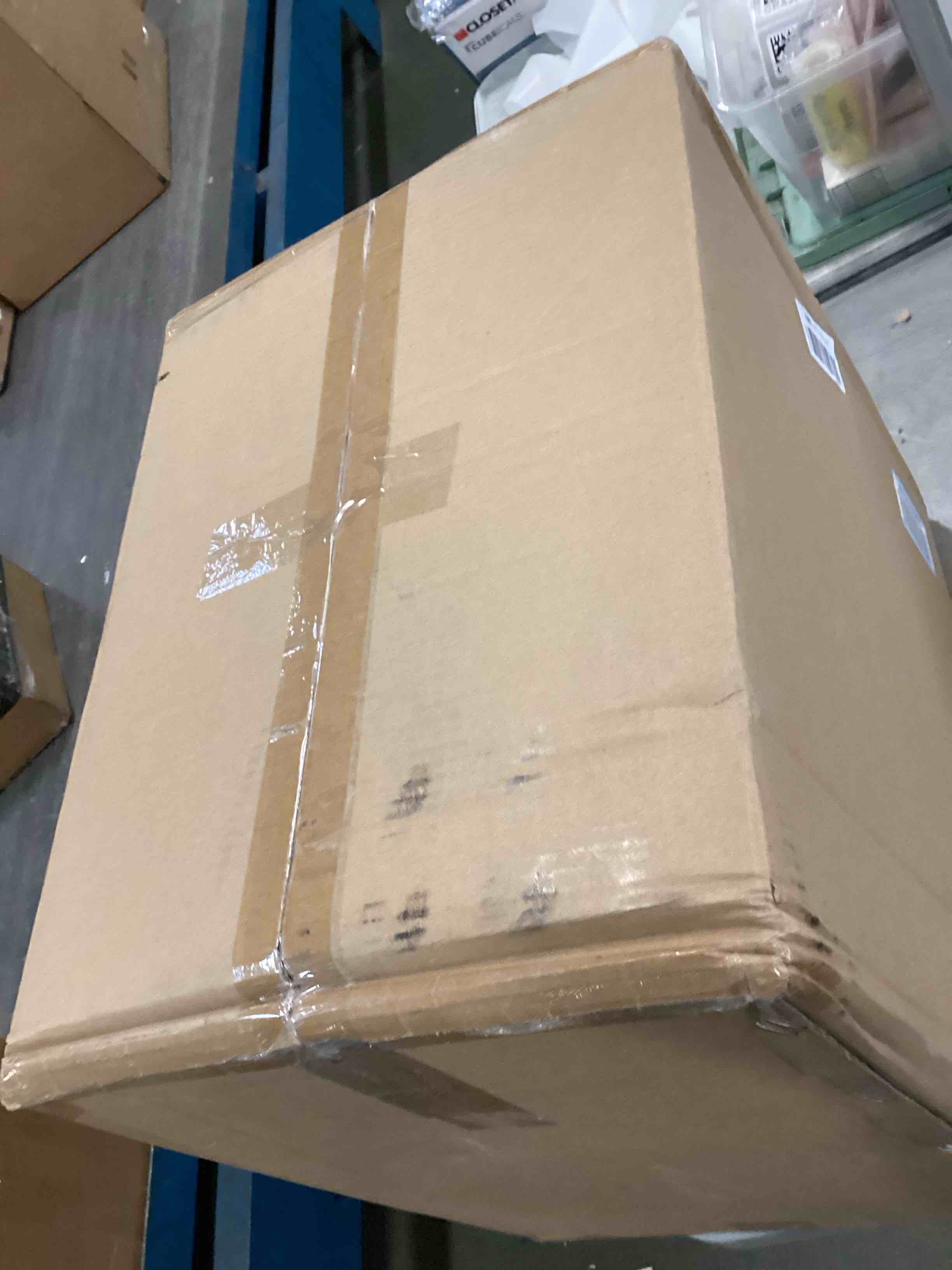 https://s3.amazonaws.com/lotting-images-prod/bidfta/PNK3470572_1746711651320.jpeg