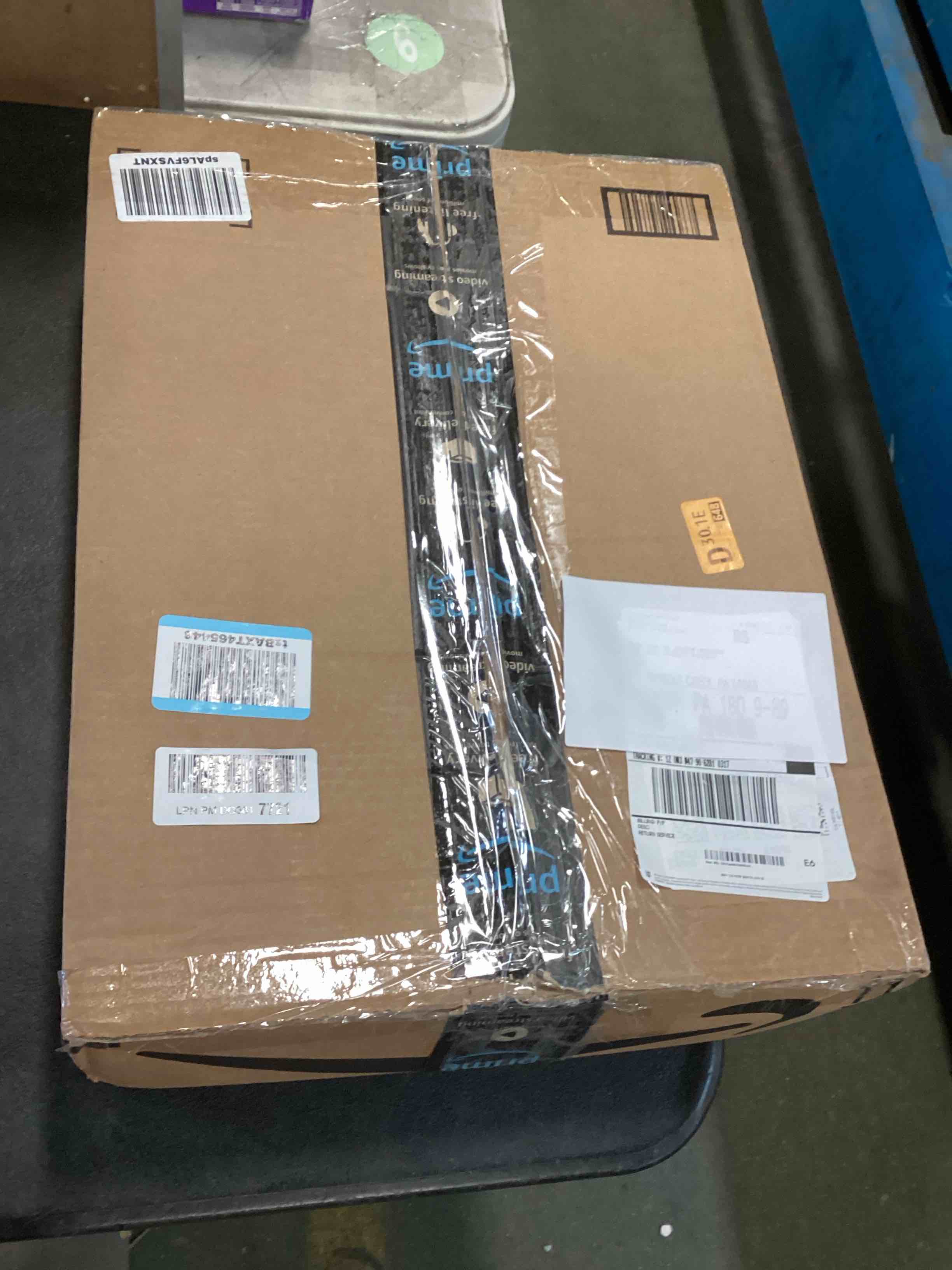 https://s3.amazonaws.com/lotting-images-prod/bidfta/PNK3470914_1746816116627.jpeg