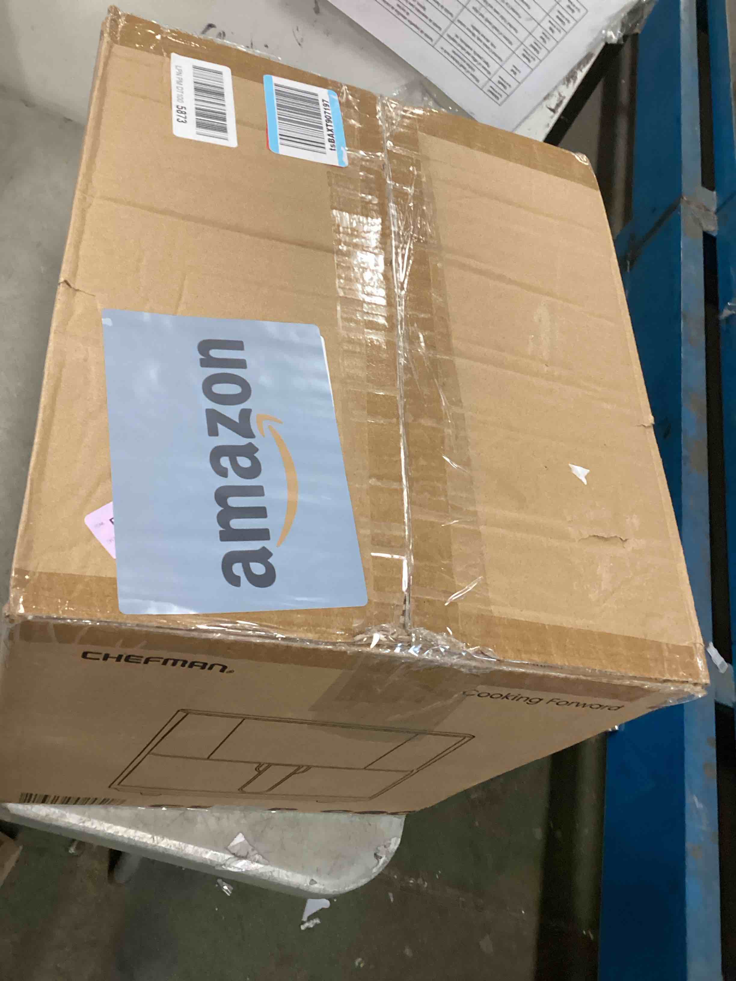 https://s3.amazonaws.com/lotting-images-prod/bidfta/PNK3471078_1747138543838.jpeg