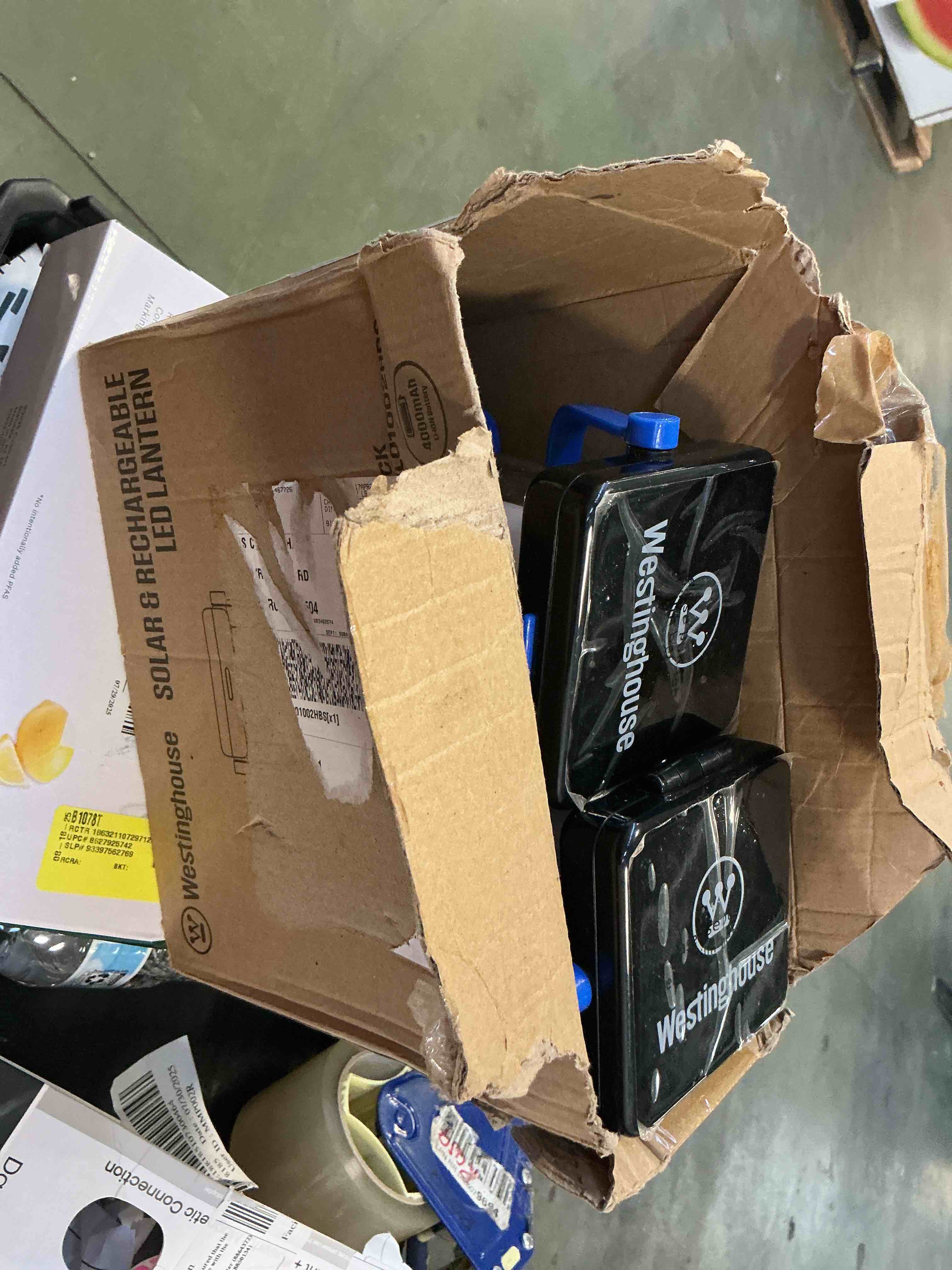 https://s3.amazonaws.com/lotting-images-prod/bidfta/PNK3482732_1756215984934.jpeg