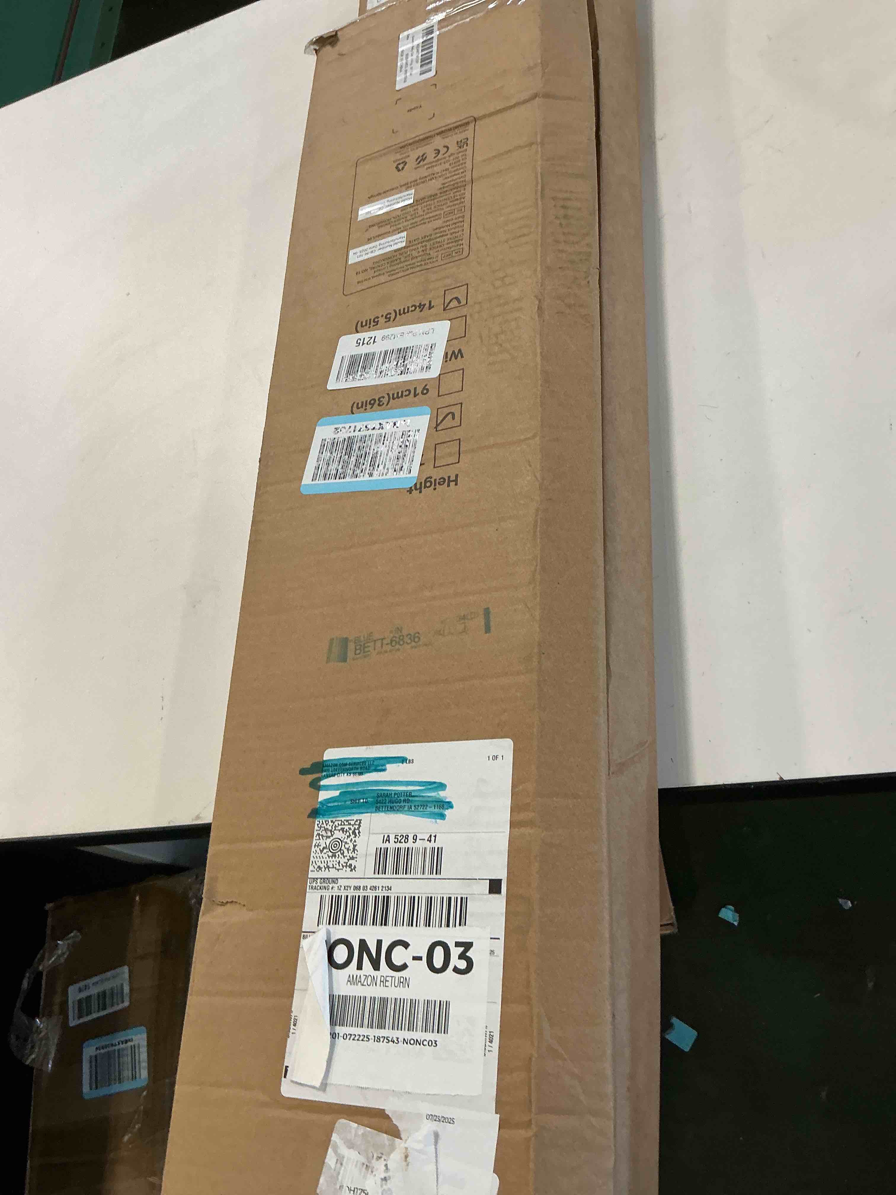 https://s3.amazonaws.com/lotting-images-prod/bidfta/PNK3498486_1756126693632.jpeg