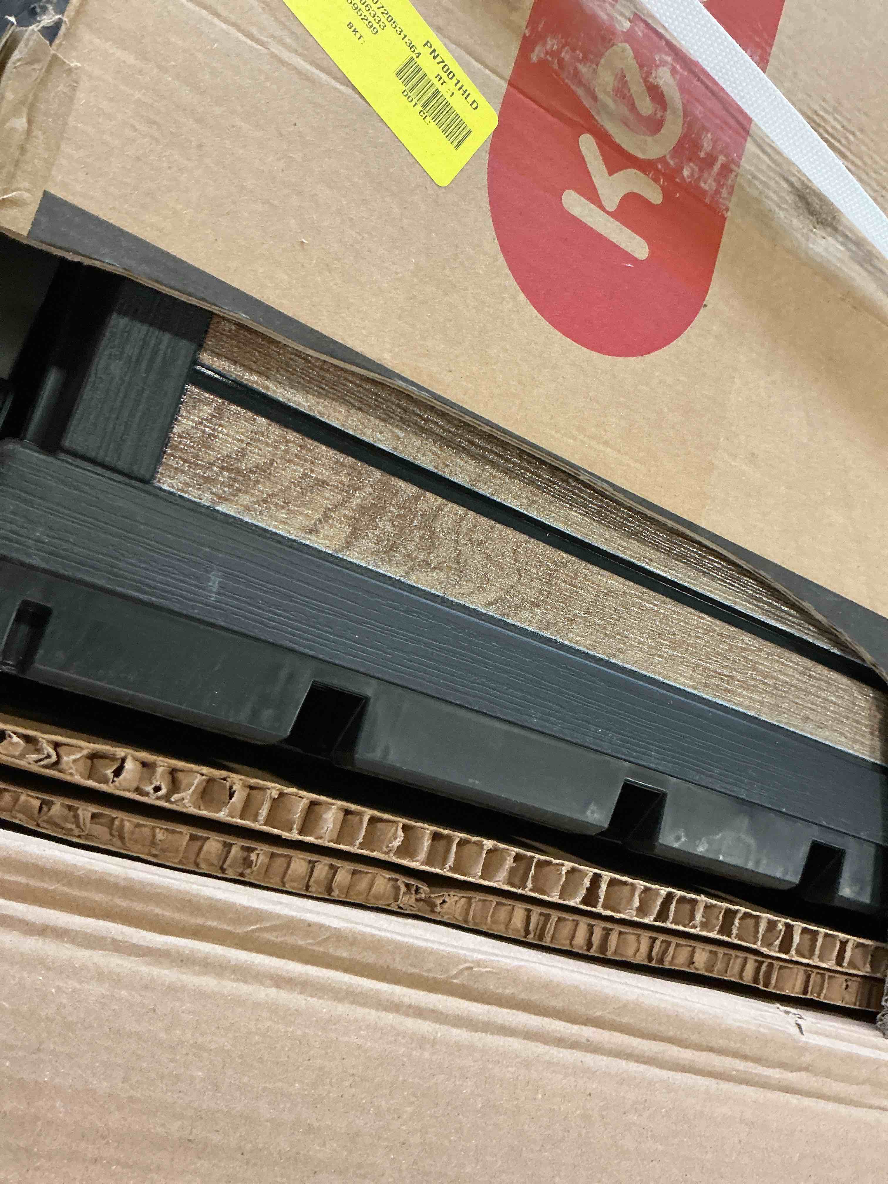 https://s3.amazonaws.com/lotting-images-prod/bidfta/PNK3507307_1756391114113.jpeg