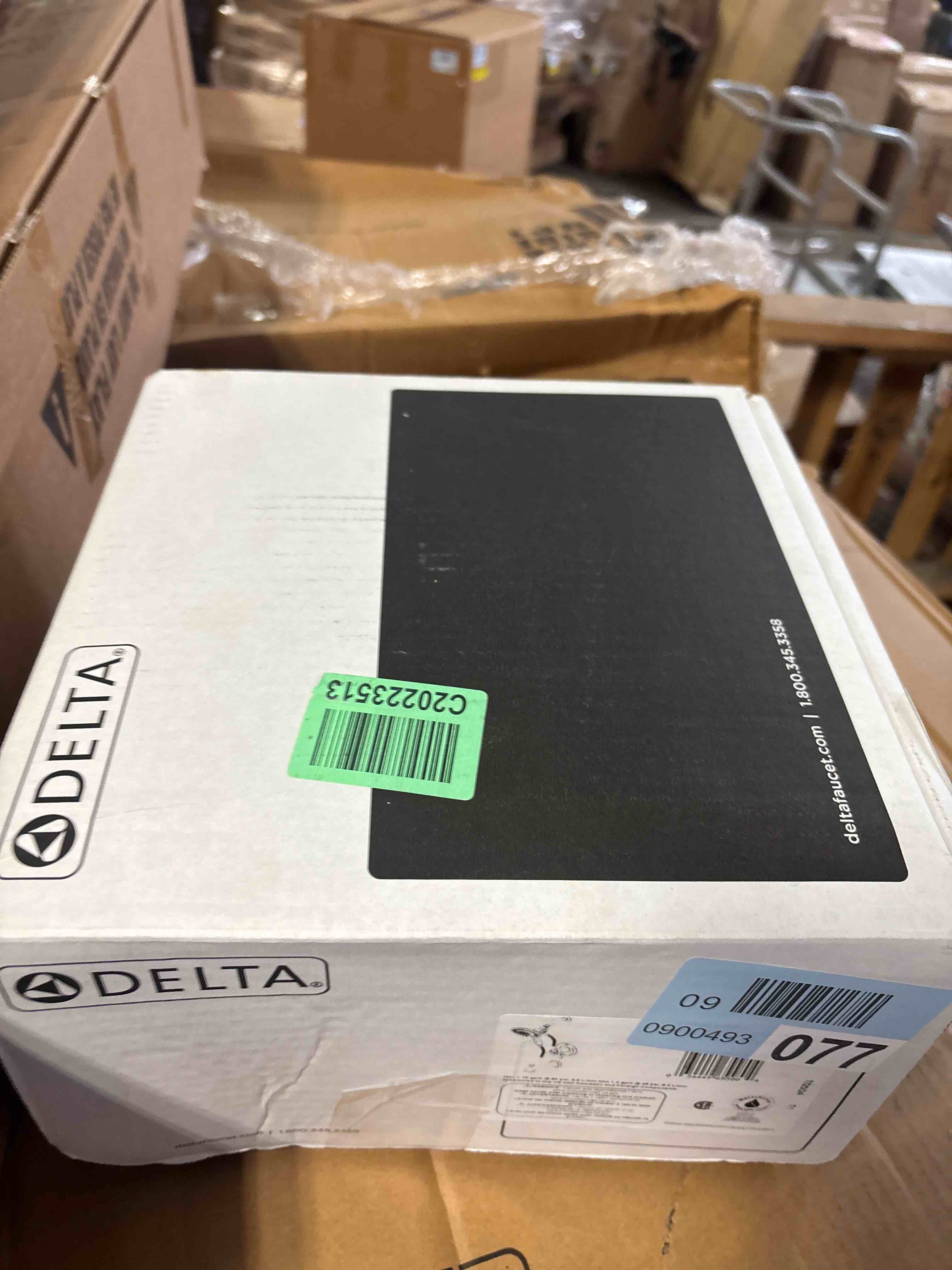 https://s3.amazonaws.com/lotting-images-prod/bidfta/PNK3529639_1749135865486.jpeg