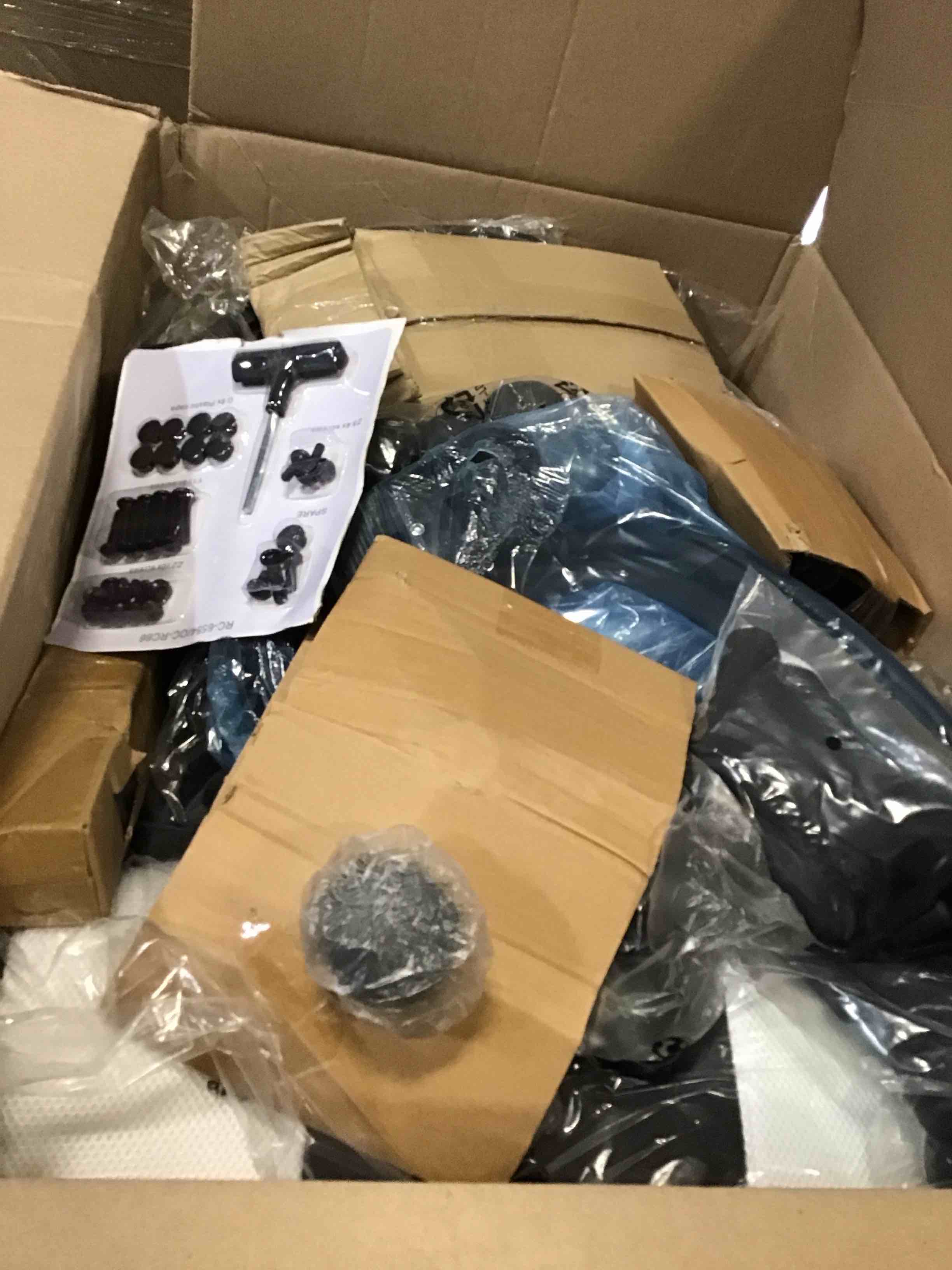 https://s3.amazonaws.com/lotting-images-prod/bidfta/PNK3544182_1751054553444.jpeg