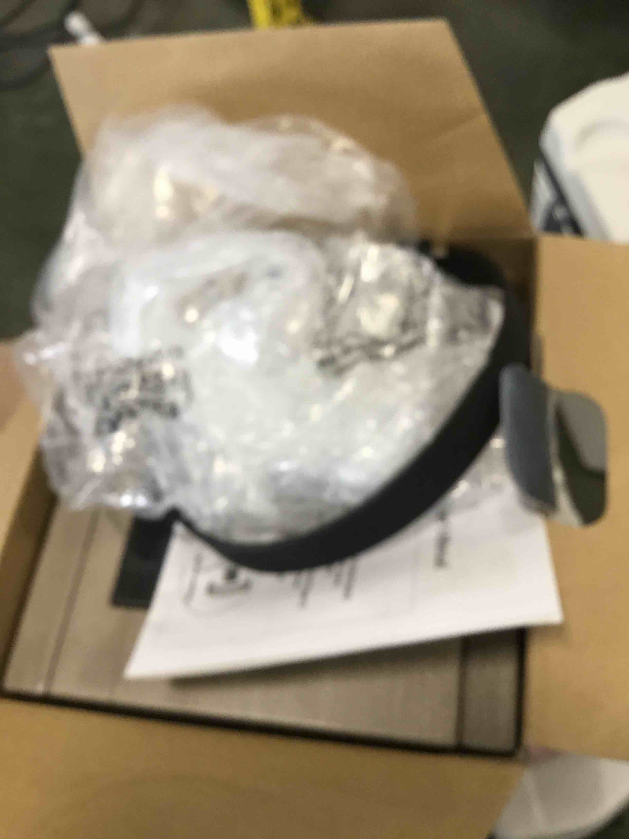 https://s3.amazonaws.com/lotting-images-prod/bidfta/PNK3547270_1749828049228.jpeg