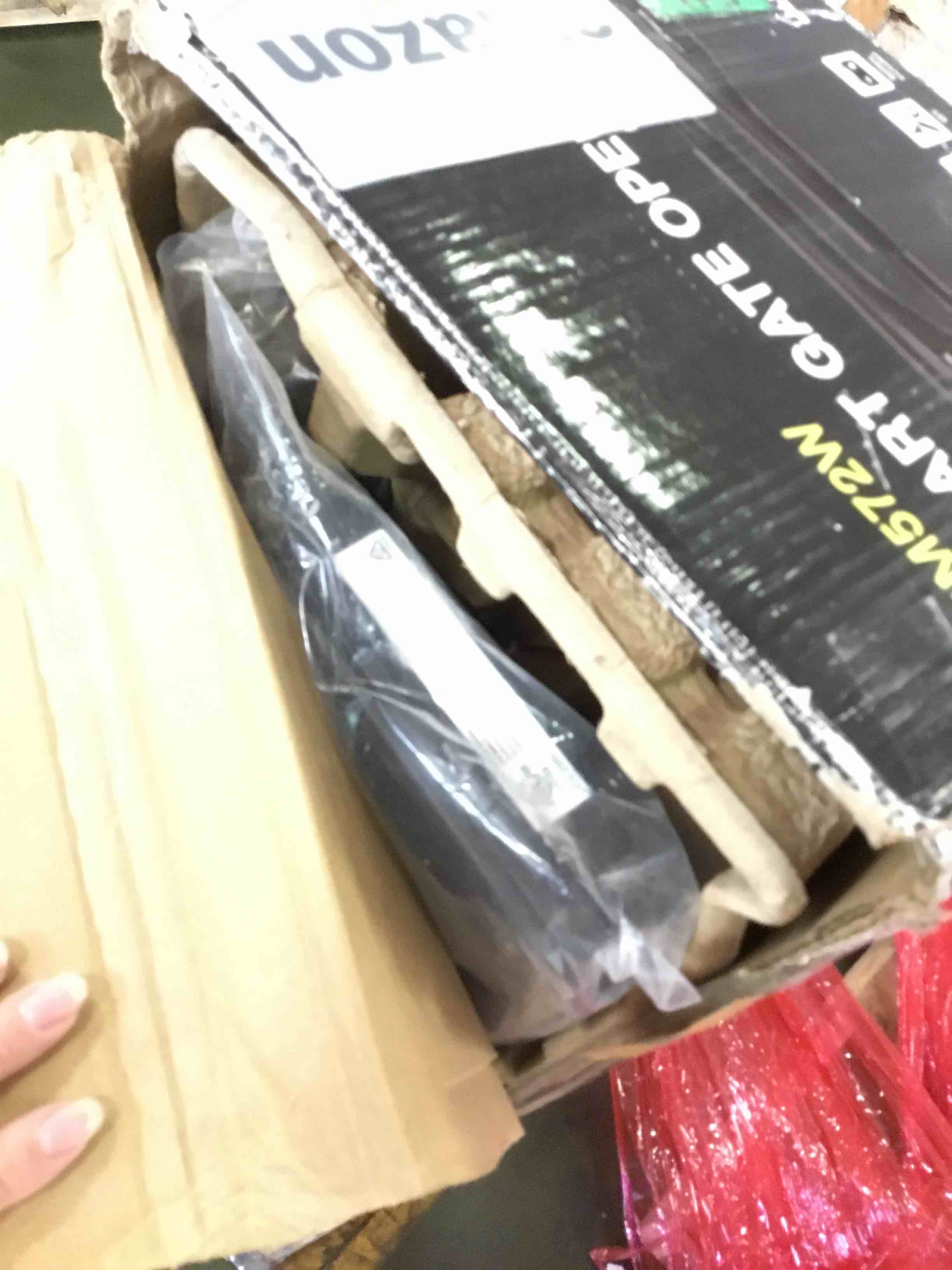https://s3.amazonaws.com/lotting-images-prod/bidfta/PNK3547359_1750164485271.jpeg
