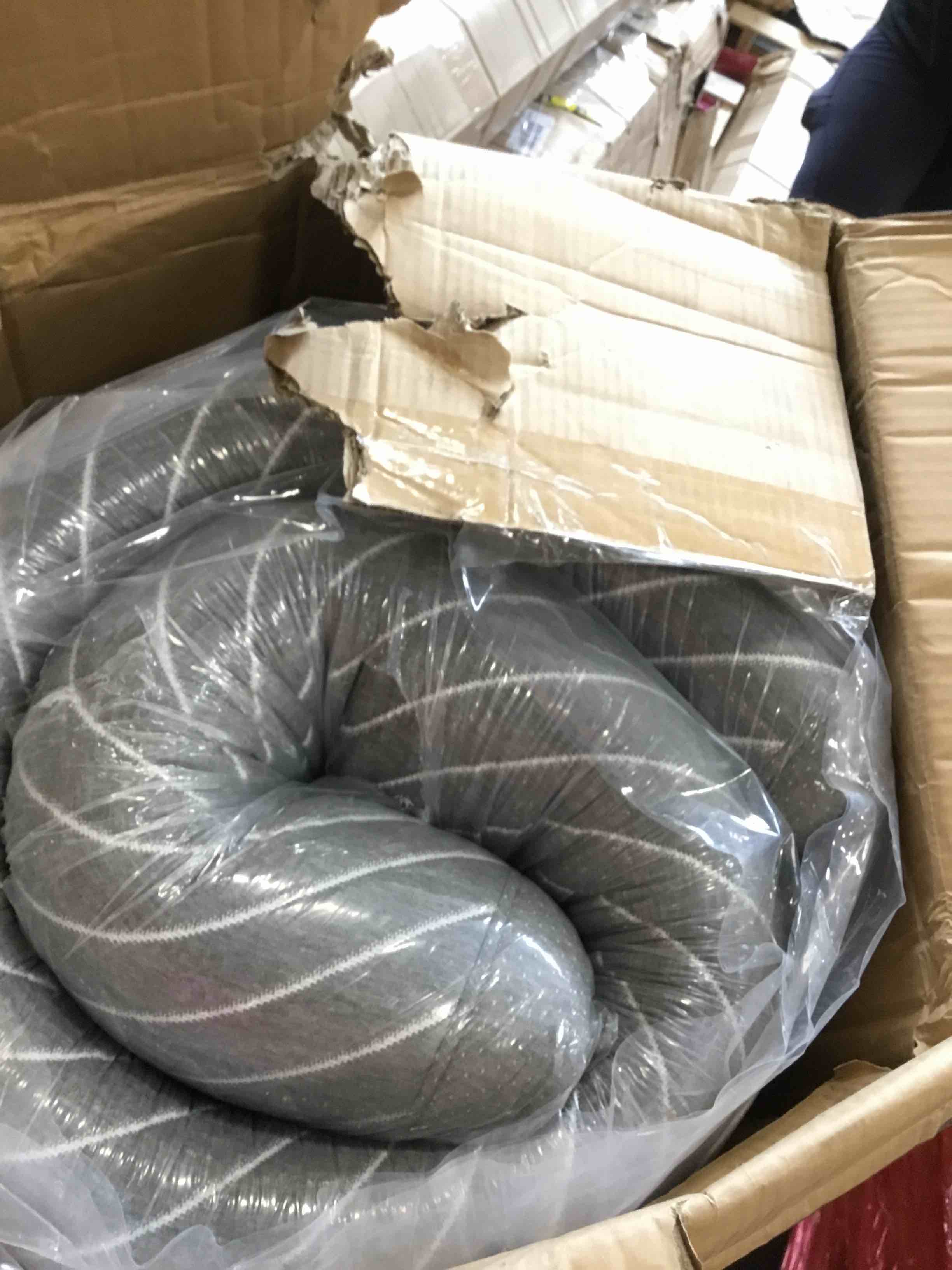 https://s3.amazonaws.com/lotting-images-prod/bidfta/PNK3547402_1750168065764.jpeg