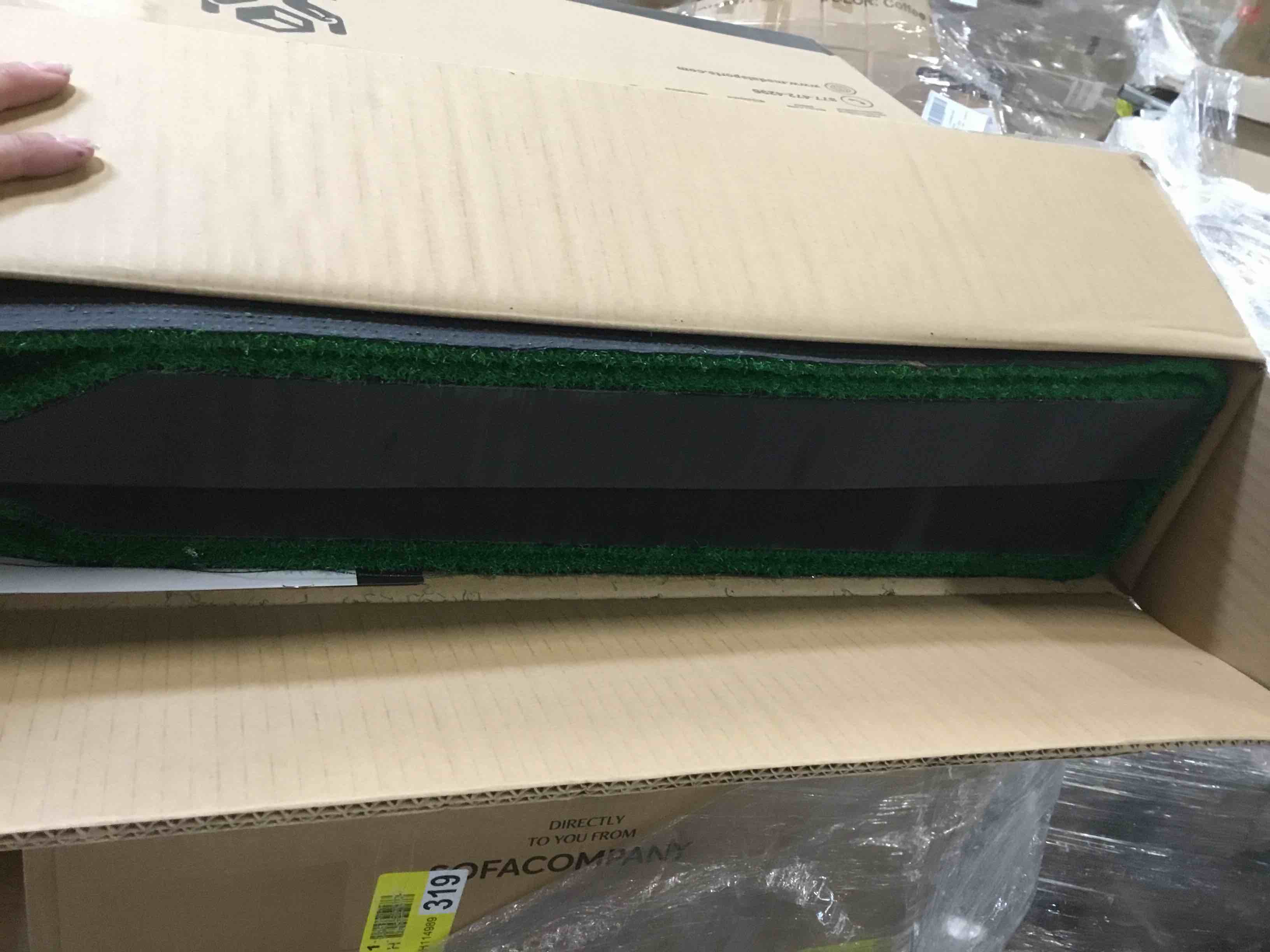 https://s3.amazonaws.com/lotting-images-prod/bidfta/PNK3547443_1750173933576.jpeg