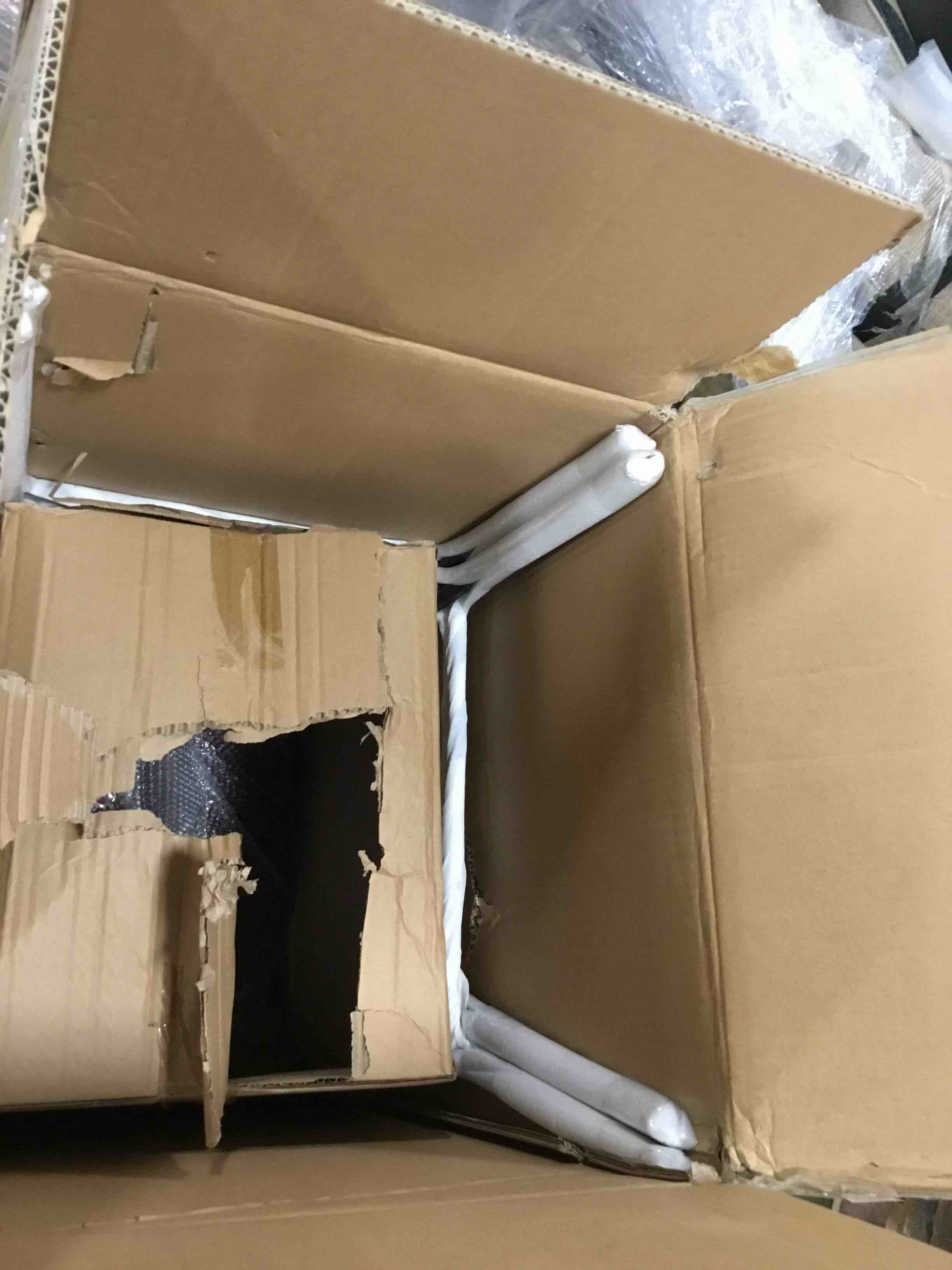 https://s3.amazonaws.com/lotting-images-prod/bidfta/PNK3547549_1750256796305.jpeg