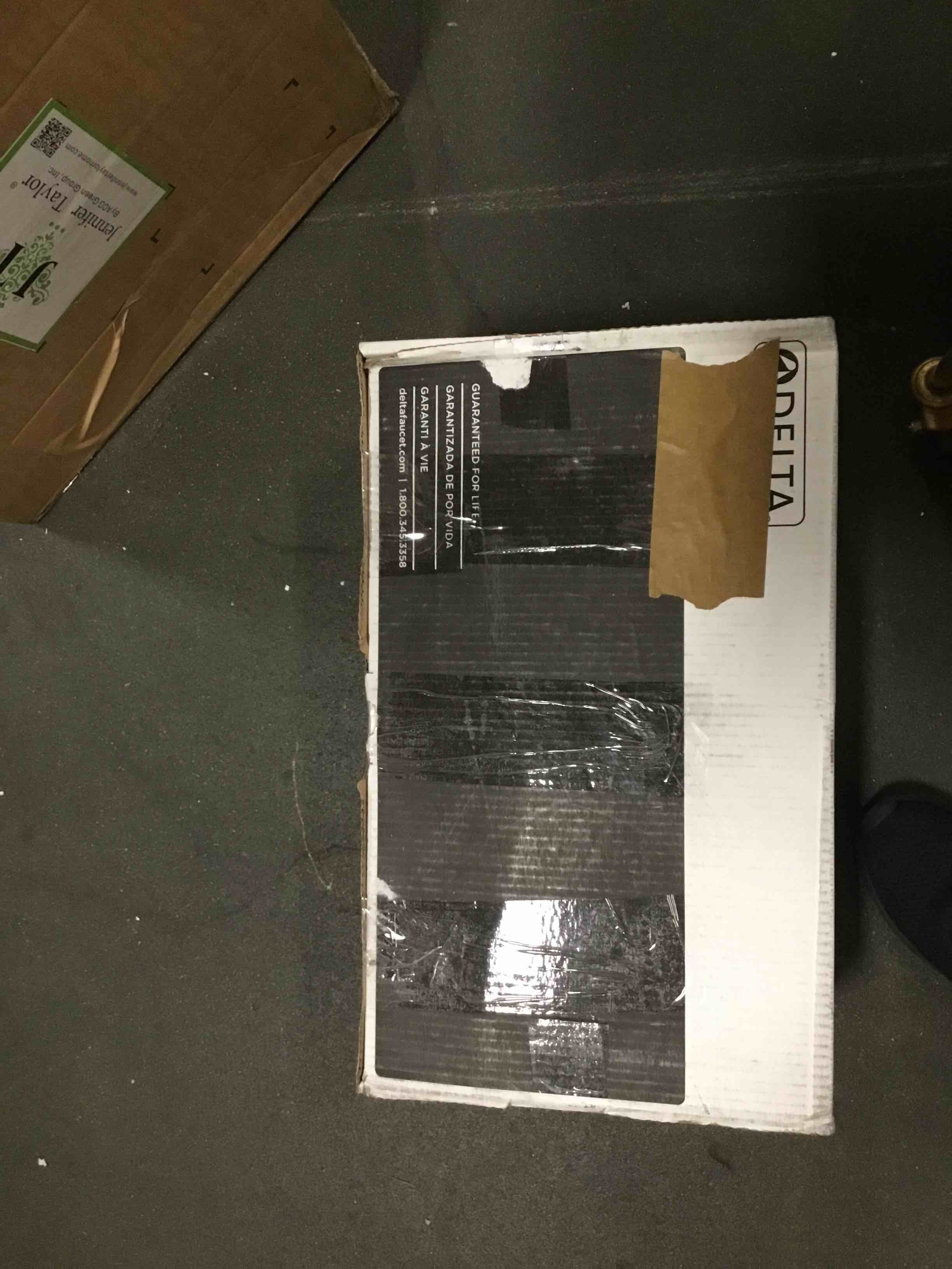https://s3.amazonaws.com/lotting-images-prod/bidfta/PNK3547575_1750250981308.jpeg