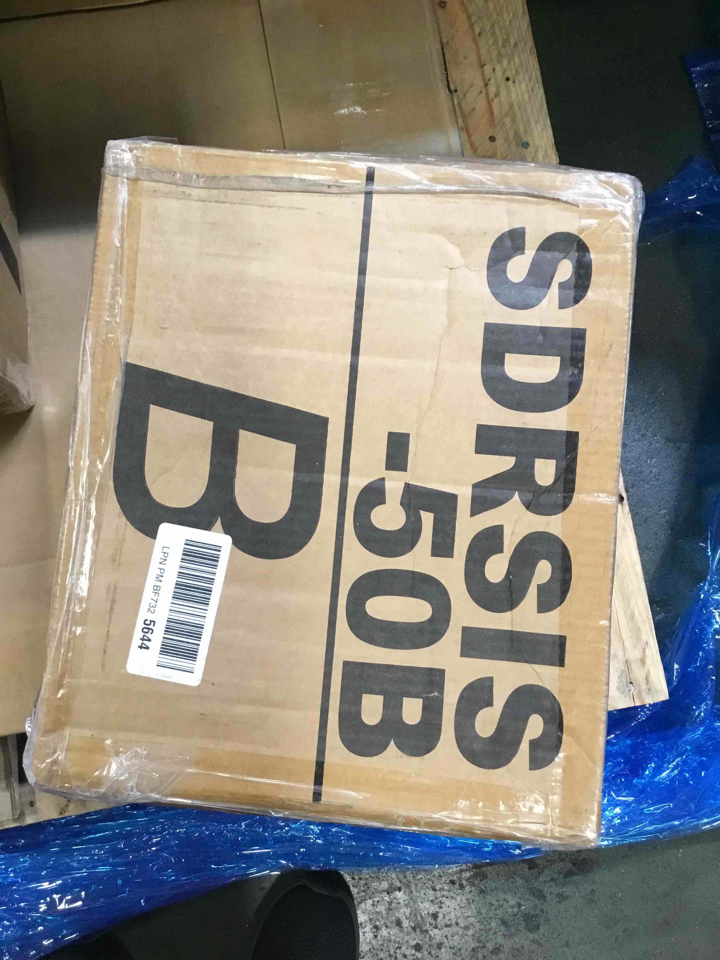https://s3.amazonaws.com/lotting-images-prod/bidfta/PNK3547600_1750268137720.jpeg
