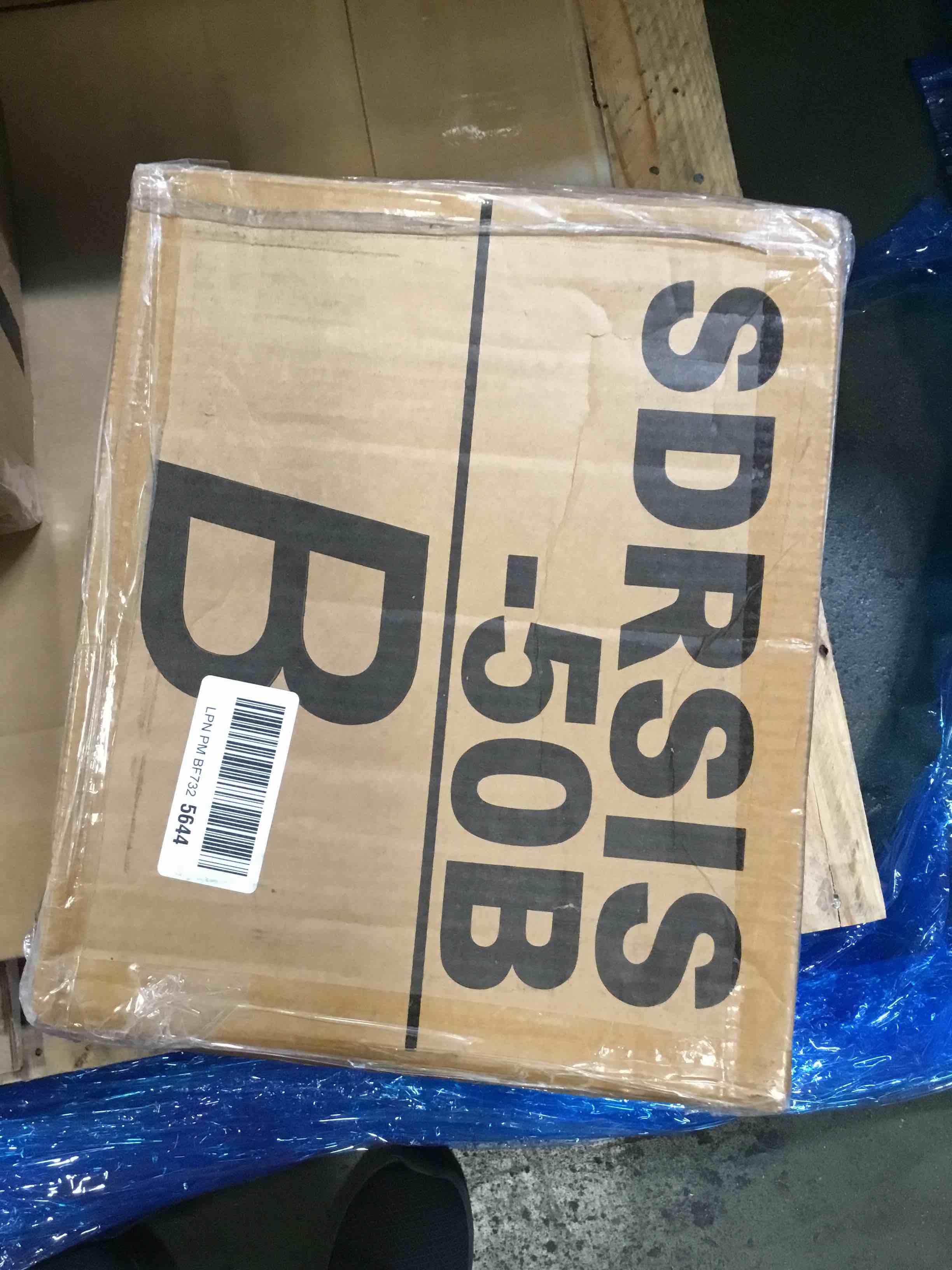 https://s3.amazonaws.com/lotting-images-prod/bidfta/PNK3547600_1750268138760.jpeg