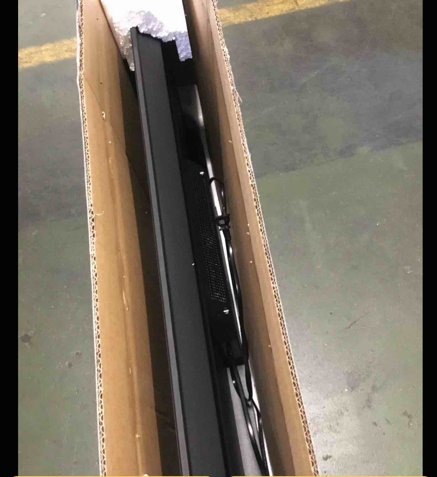 https://s3.amazonaws.com/lotting-images-prod/bidfta/PNK3547607_1750271550513.jpeg