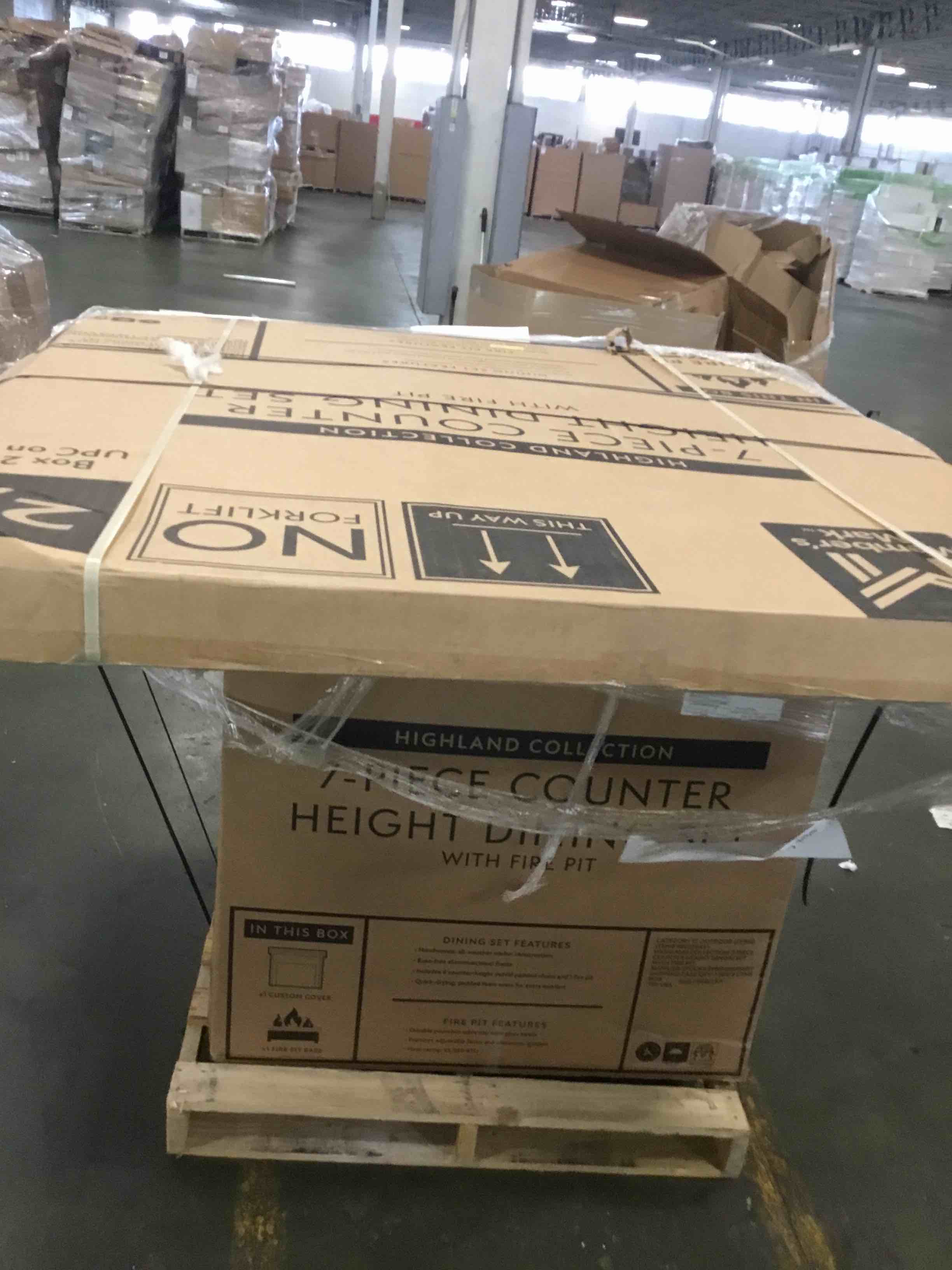 https://s3.amazonaws.com/lotting-images-prod/bidfta/PNK3547830_1750426266295.jpeg
