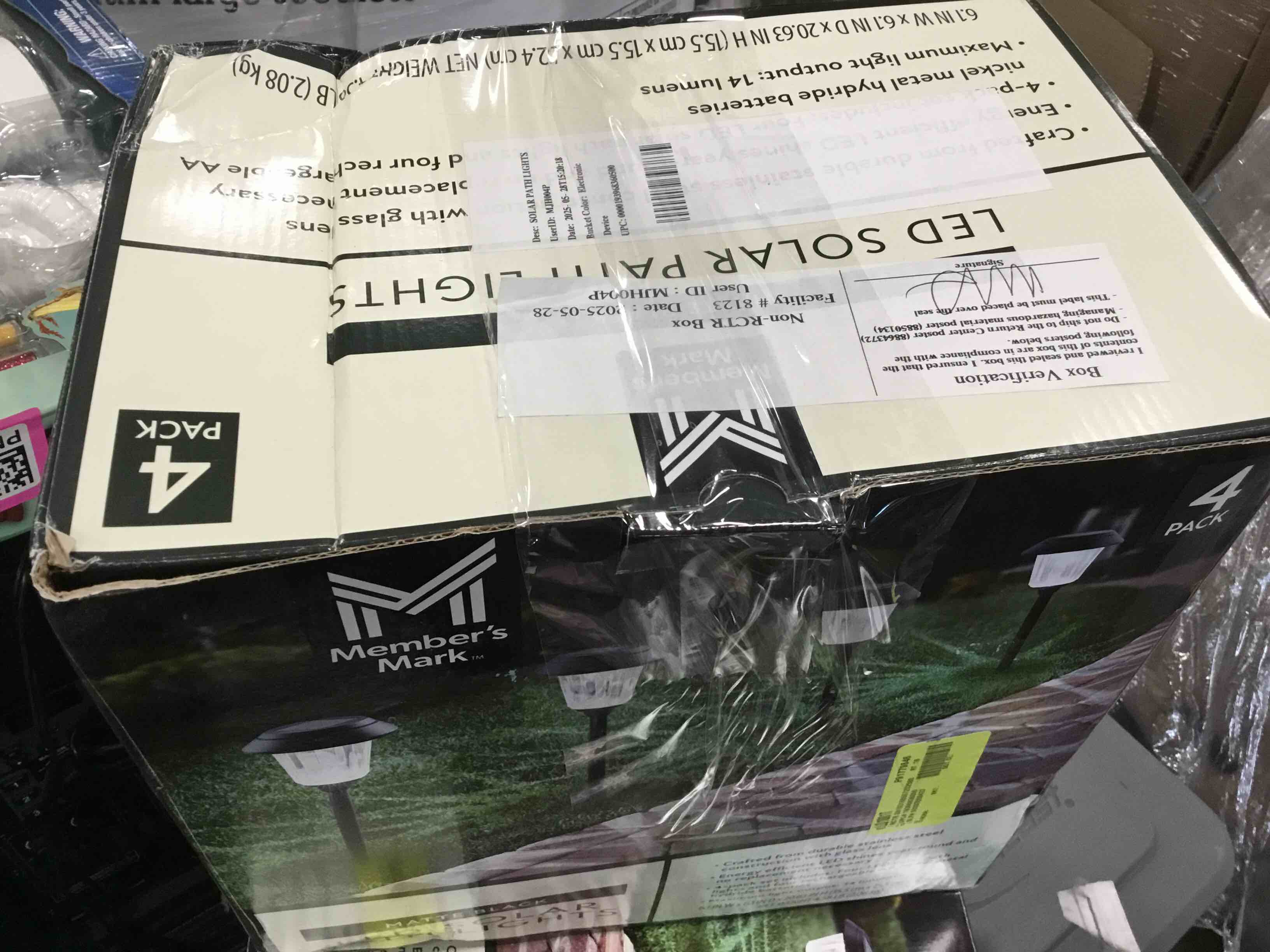 https://s3.amazonaws.com/lotting-images-prod/bidfta/PNK3547963_1750448901058.jpeg