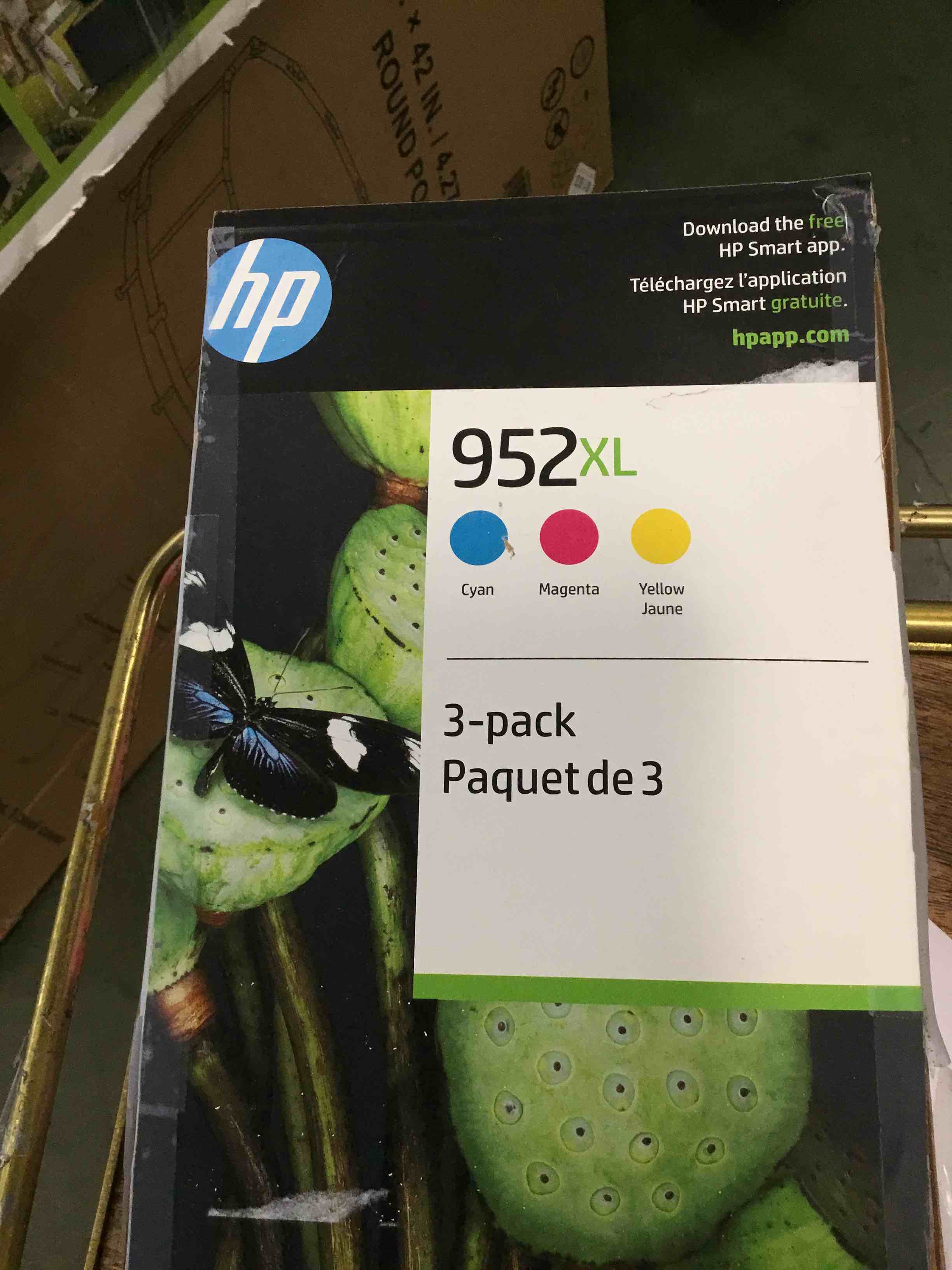 https://s3.amazonaws.com/lotting-images-prod/bidfta/PNK3547970_1750449255400.jpeg