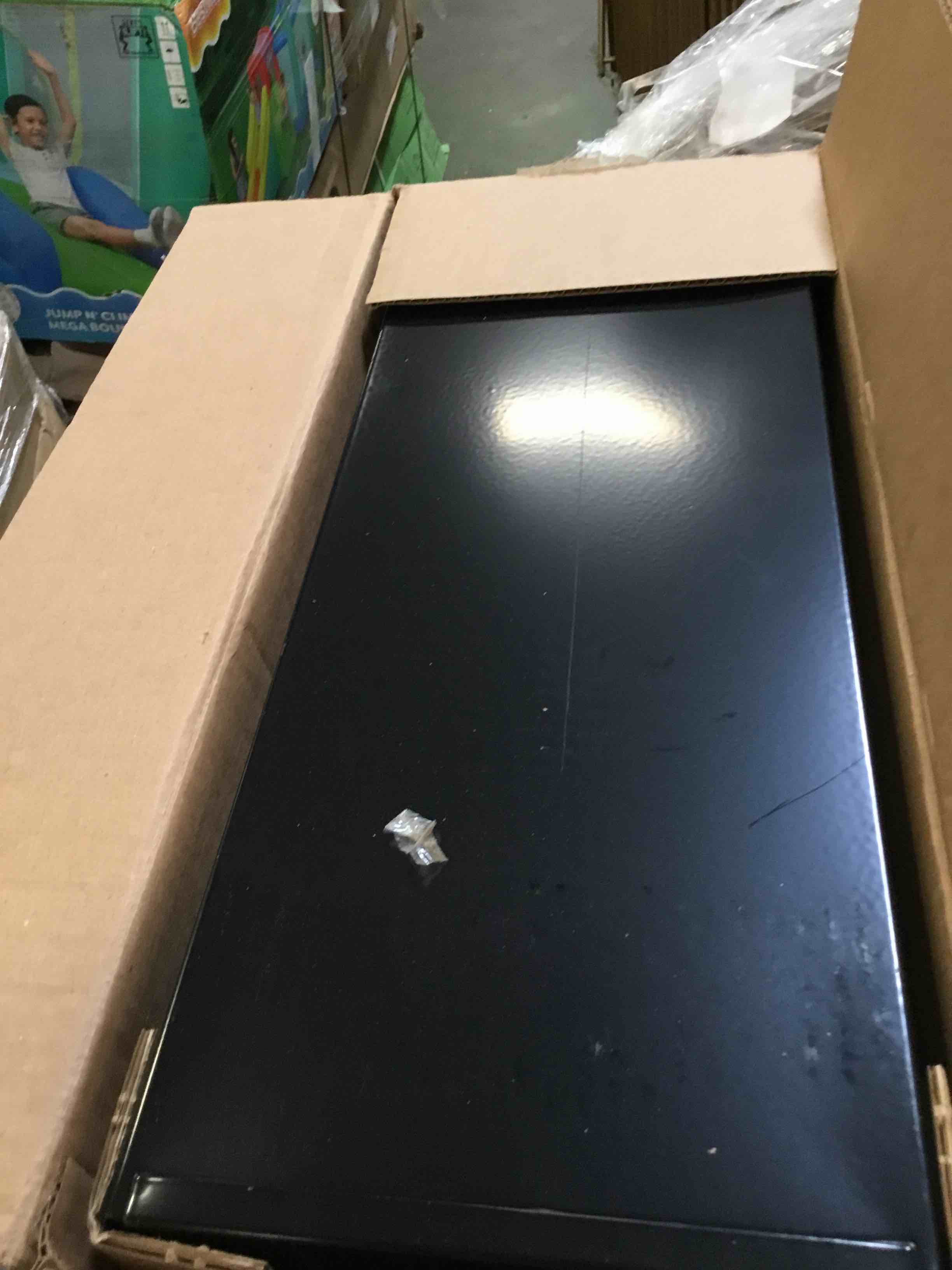 https://s3.amazonaws.com/lotting-images-prod/bidfta/PNK3548512_1750952605687.jpeg