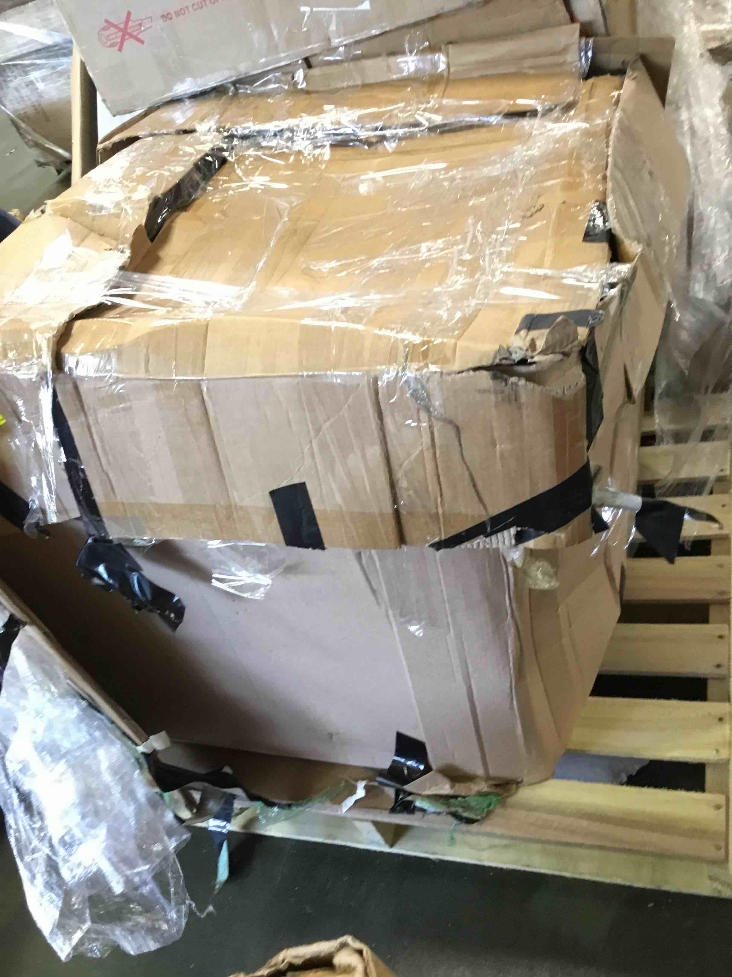 https://s3.amazonaws.com/lotting-images-prod/bidfta/PNK3548585_1751035988643.jpeg
