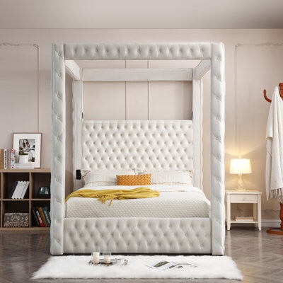 ( incomplete box 1 of 4’Jittender Luxurious  queen 4 pcs columns cream 