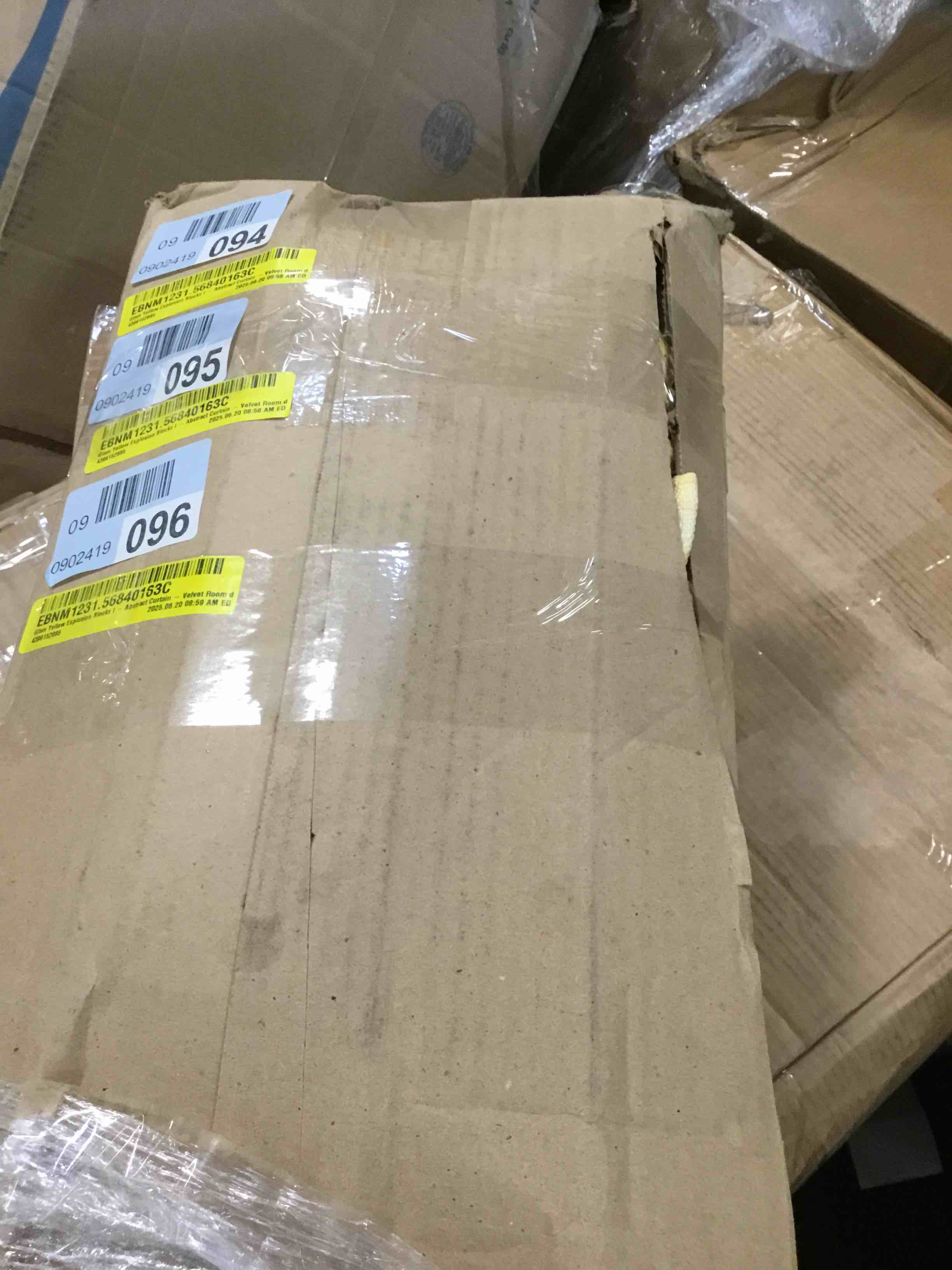 https://s3.amazonaws.com/lotting-images-prod/bidfta/PNK3548639_1751297214286.jpeg