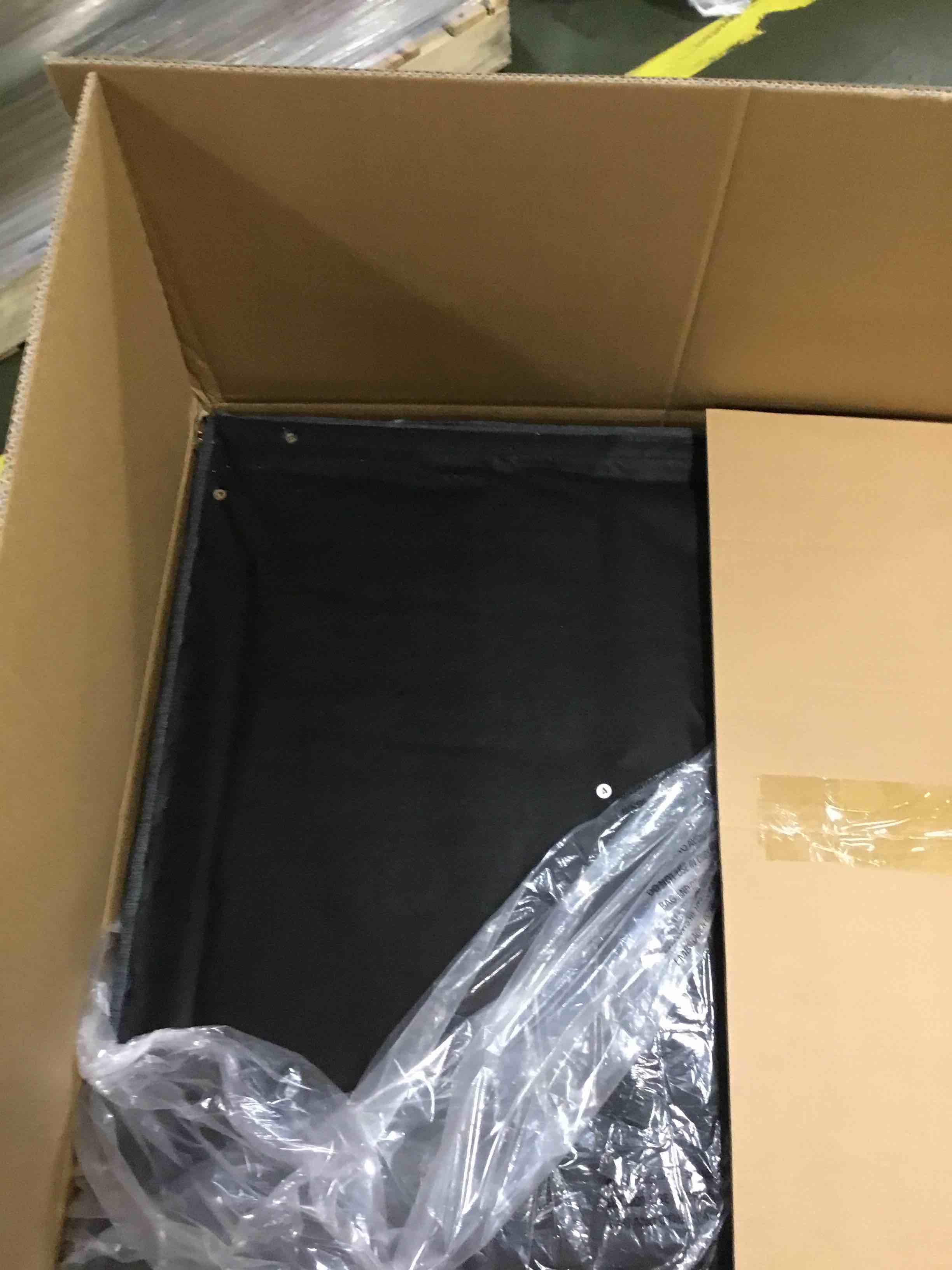 https://s3.amazonaws.com/lotting-images-prod/bidfta/PNK3548661_1751285329241.jpeg