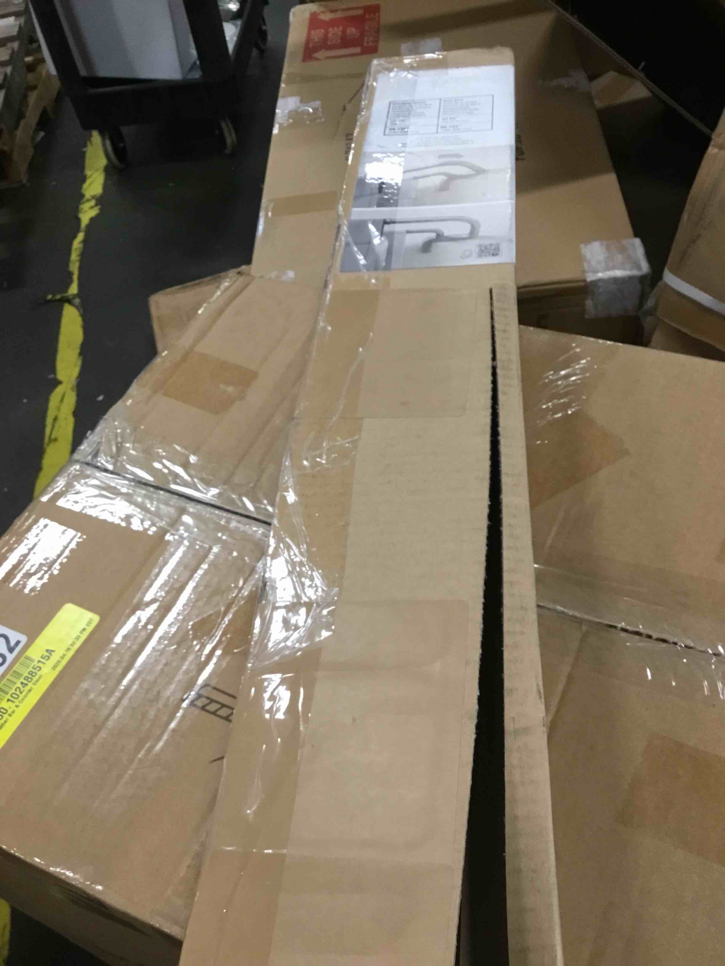 https://s3.amazonaws.com/lotting-images-prod/bidfta/PNK3548781_1751388250798.jpeg