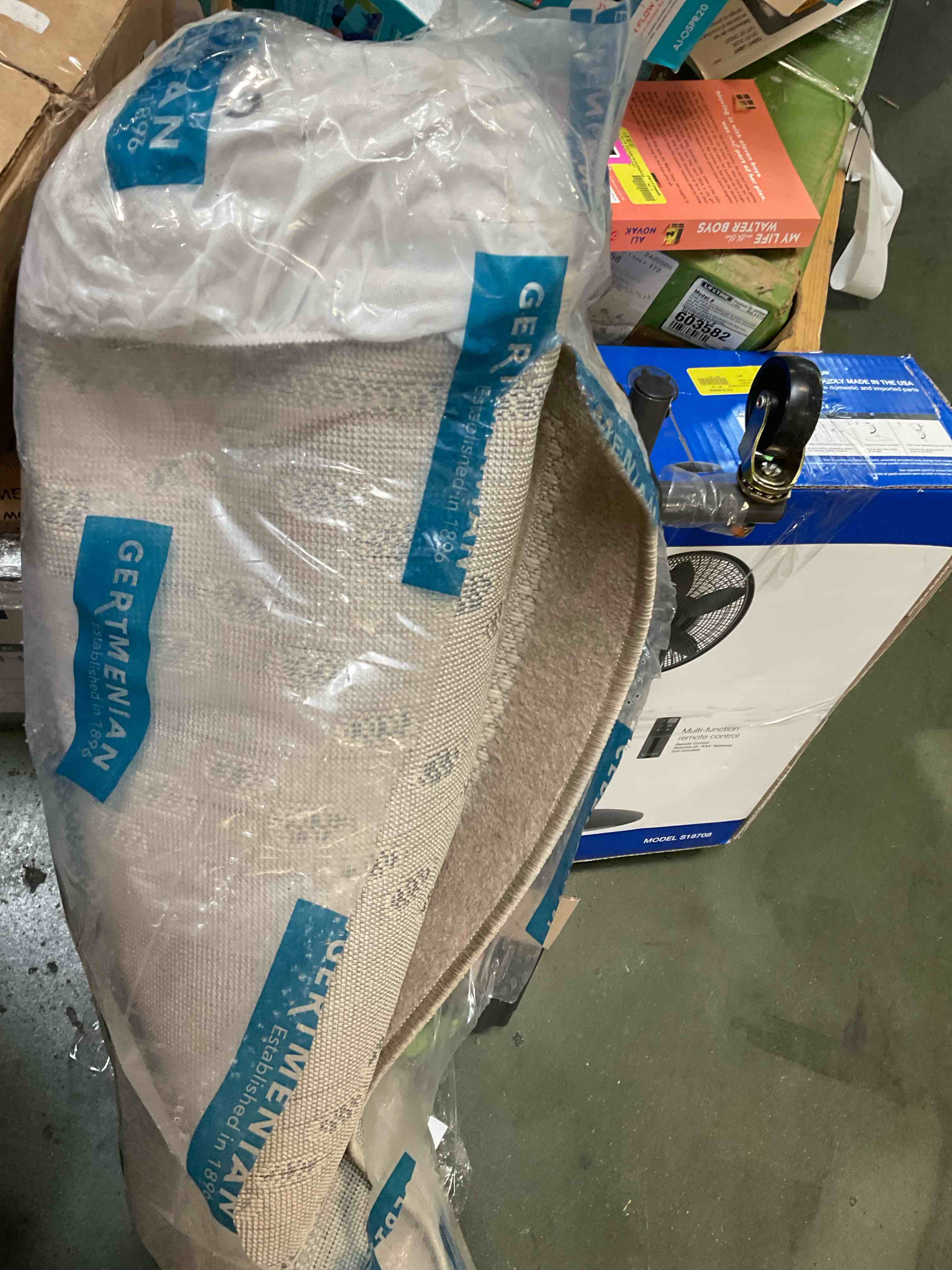 https://s3.amazonaws.com/lotting-images-prod/bidfta/PNK3549813_1752678489677.jpeg