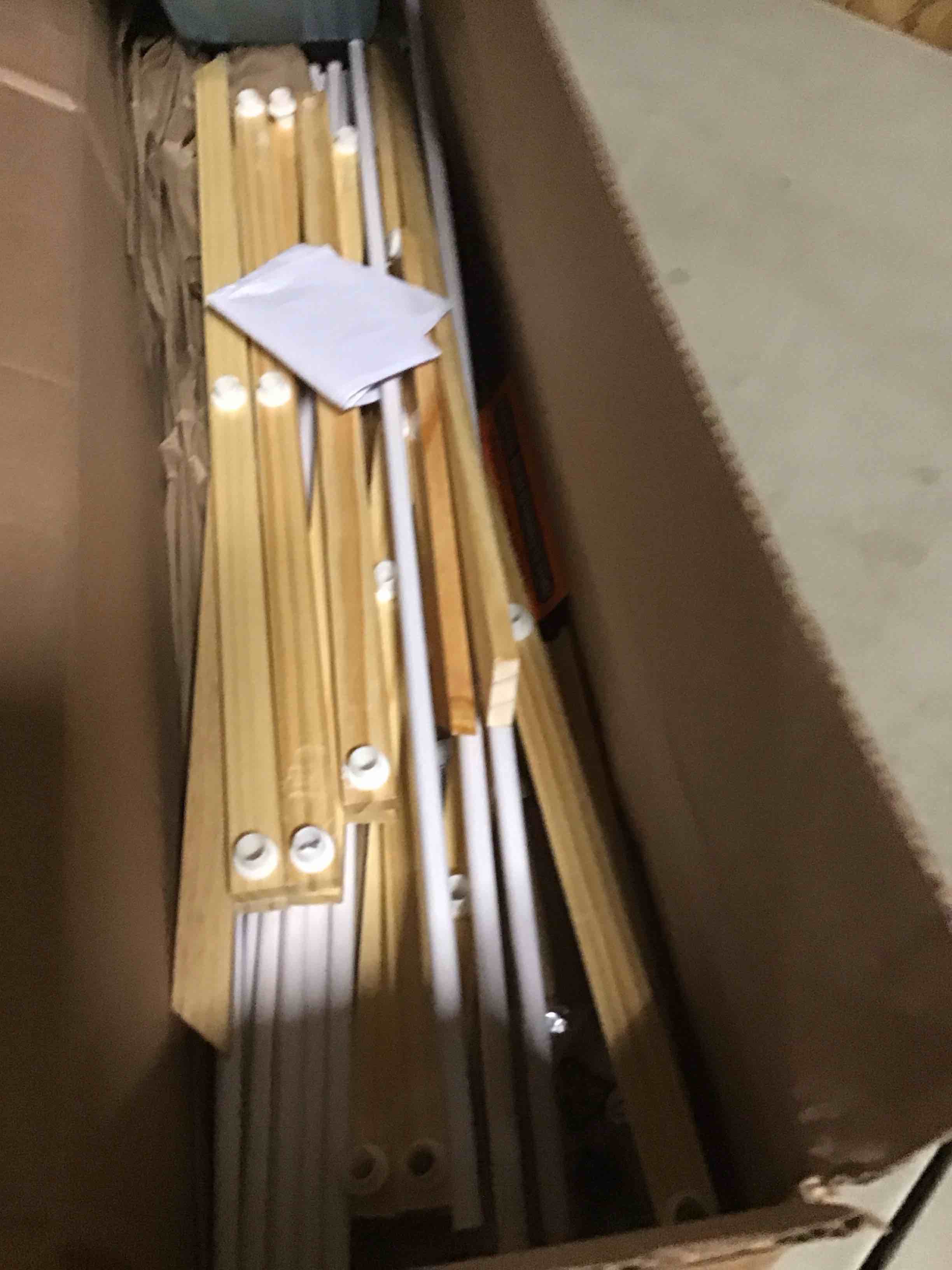 https://s3.amazonaws.com/lotting-images-prod/bidfta/PNK3552833_1755017927479.jpeg