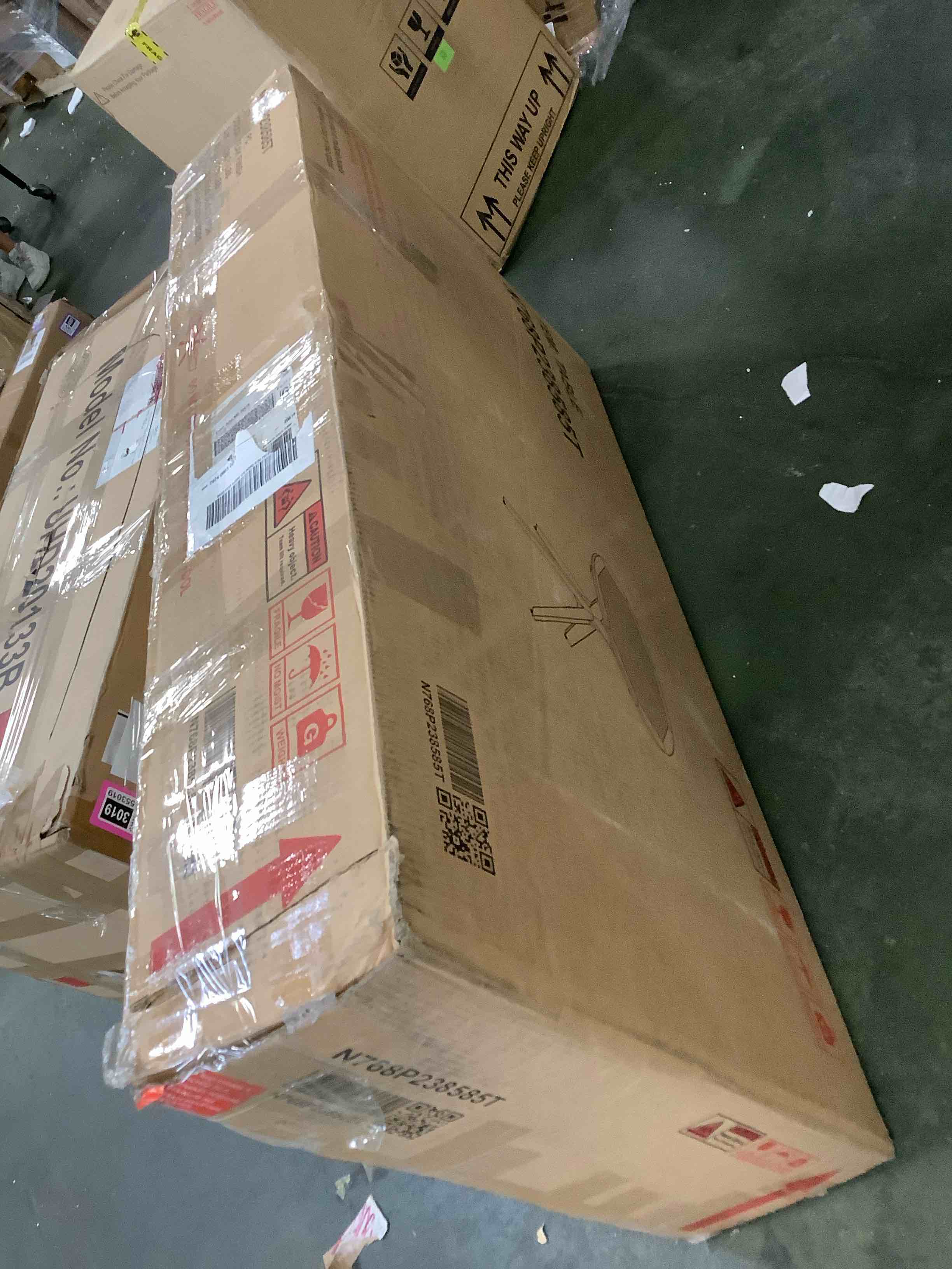 https://s3.amazonaws.com/lotting-images-prod/bidfta/PNK3553020_1750338750099.jpeg