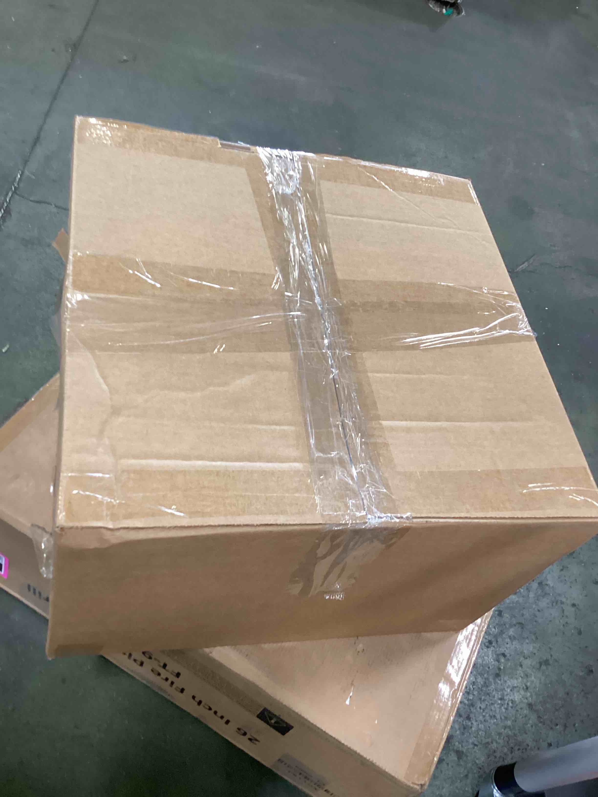 https://s3.amazonaws.com/lotting-images-prod/bidfta/PNK3553173_1750508037060.jpeg