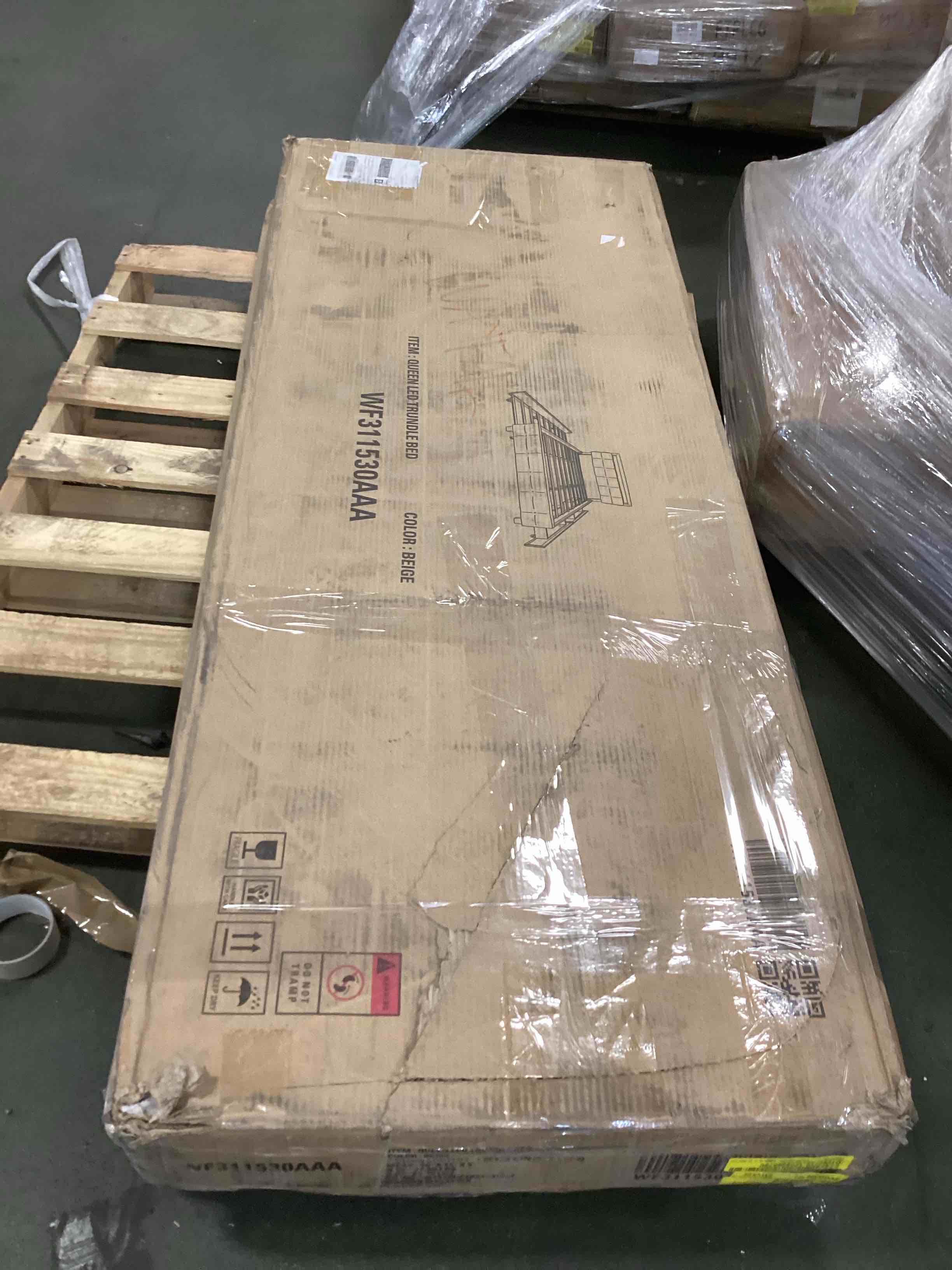 https://s3.amazonaws.com/lotting-images-prod/bidfta/PNK3553180_1750512414637.jpeg